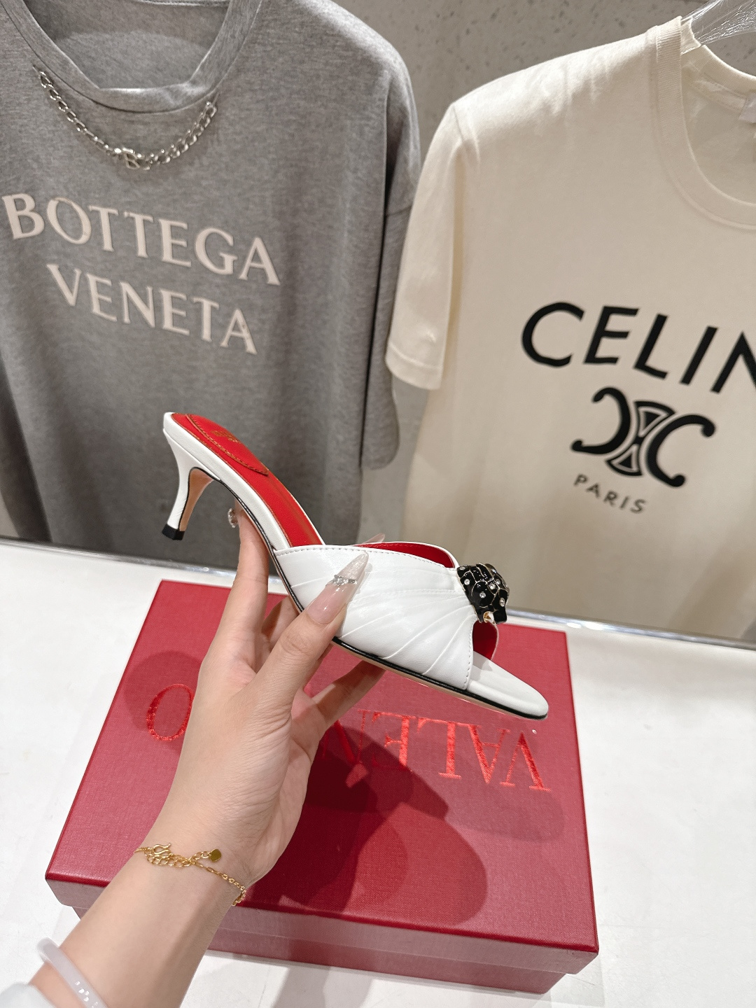 高版本出厂  ～New～顶级制作·Valentino*·华伦天奴〰️2026ss官方同步夏季走秀新款高跟
