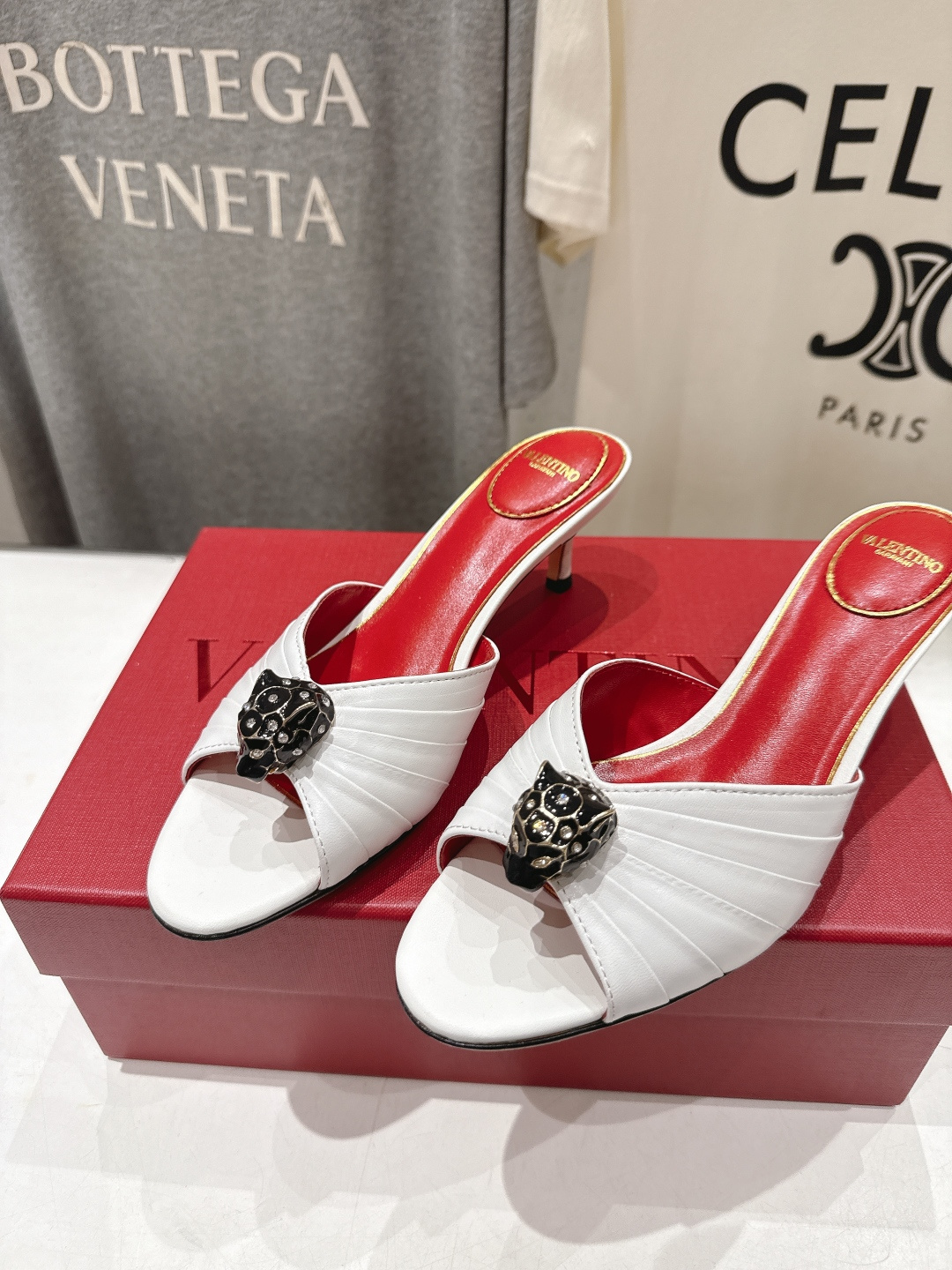 高版本出厂  ～New～顶级制作·Valentino*·华伦天奴〰️2026ss官方同步夏季走秀新款高跟