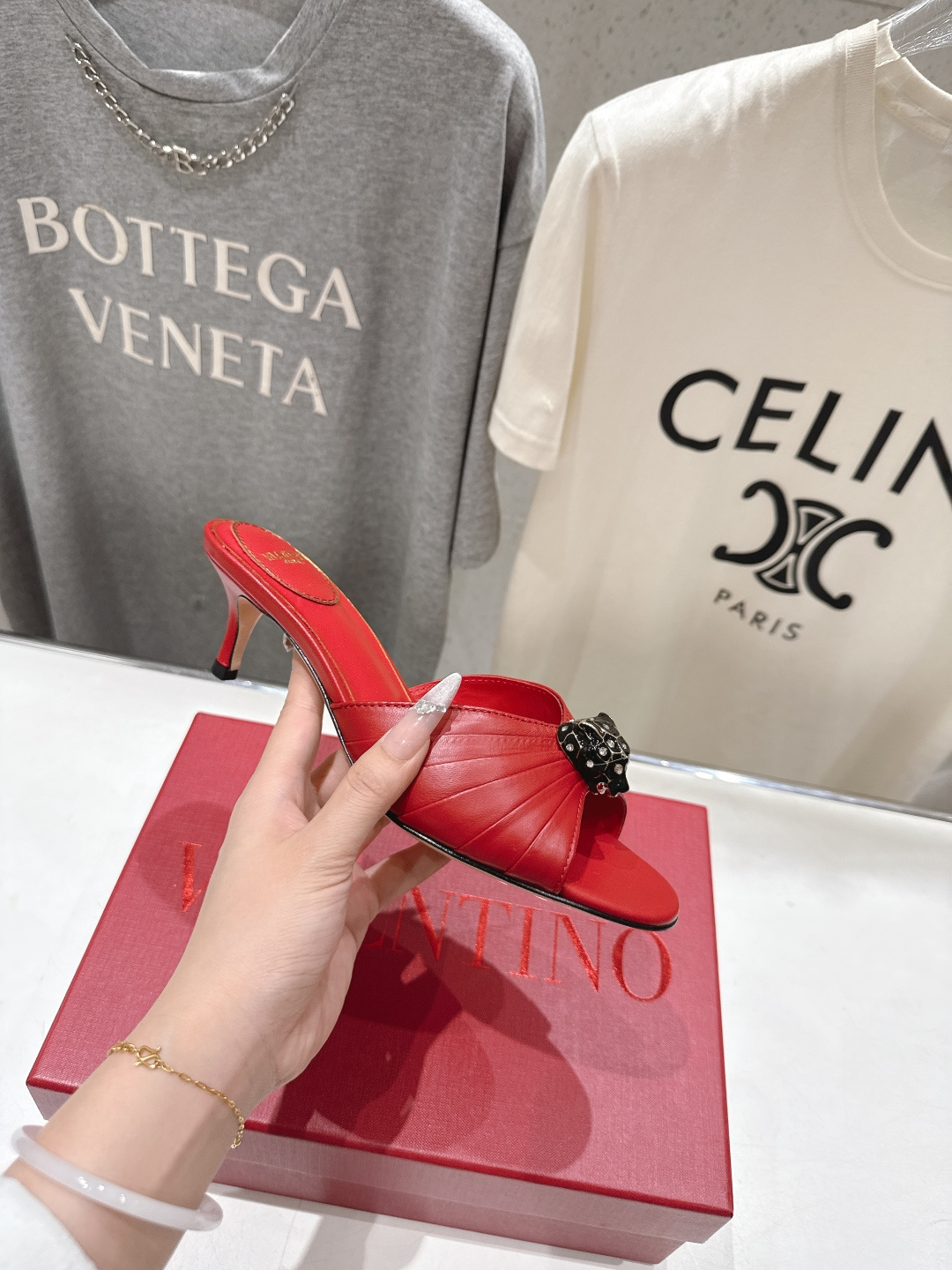高版本出厂  ～New～顶级制作·Valentino*·华伦天奴〰️2026ss官方同步夏季走秀新款高跟