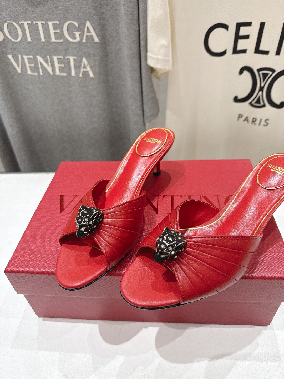 高版本出厂  ～New～顶级制作·Valentino*·华伦天奴〰️2026ss官方同步夏季走秀新款高跟