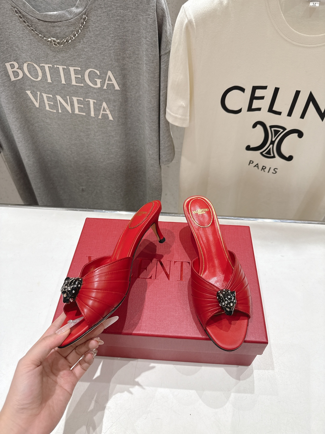 高版本出厂  ～New～顶级制作·Valentino*·华伦天奴〰️2026ss官方同步夏季走秀新款高跟