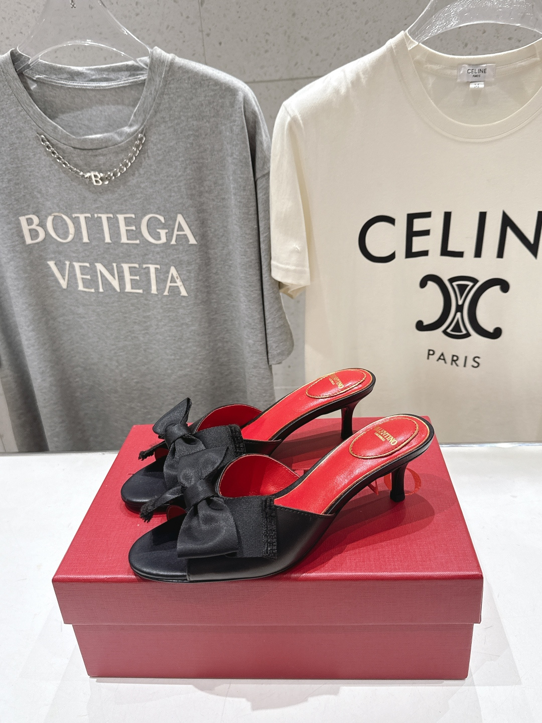 高版本出厂  ～New～顶级制作·Valentino*·华伦天奴〰️2026ss官方同步夏季走秀新款高跟
