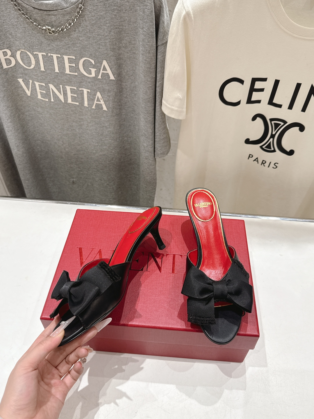 高版本出厂  ～New～顶级制作·Valentino*·华伦天奴〰️2026ss官方同步夏季走秀新款高跟