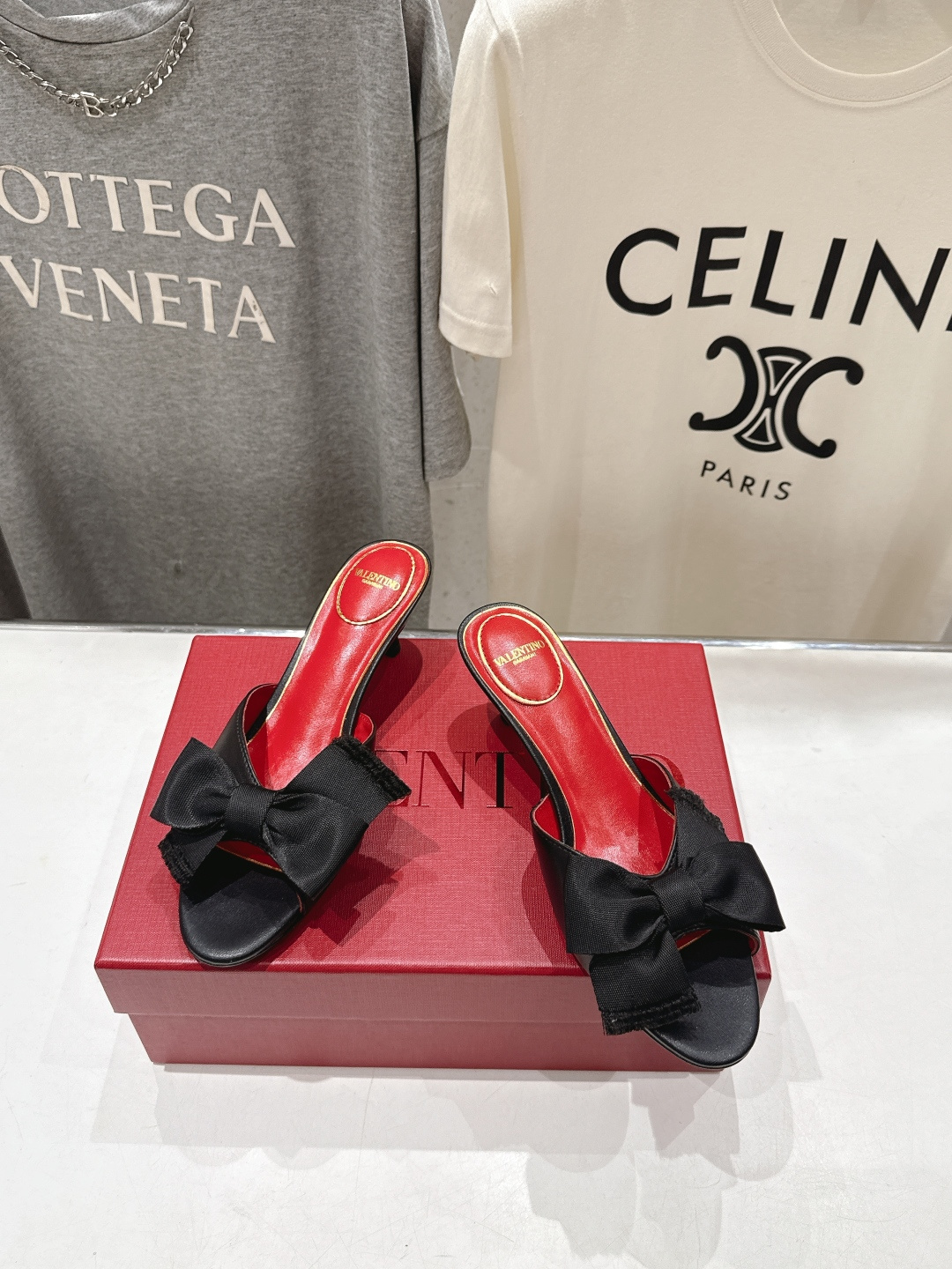 高版本出厂  ～New～顶级制作·Valentino*·华伦天奴〰️2026ss官方同步夏季走秀新款高跟