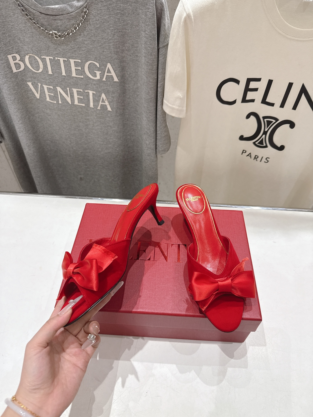 高版本出厂  ～New～顶级制作·Valentino*·华伦天奴〰️2026ss官方同步夏季走秀新款高跟