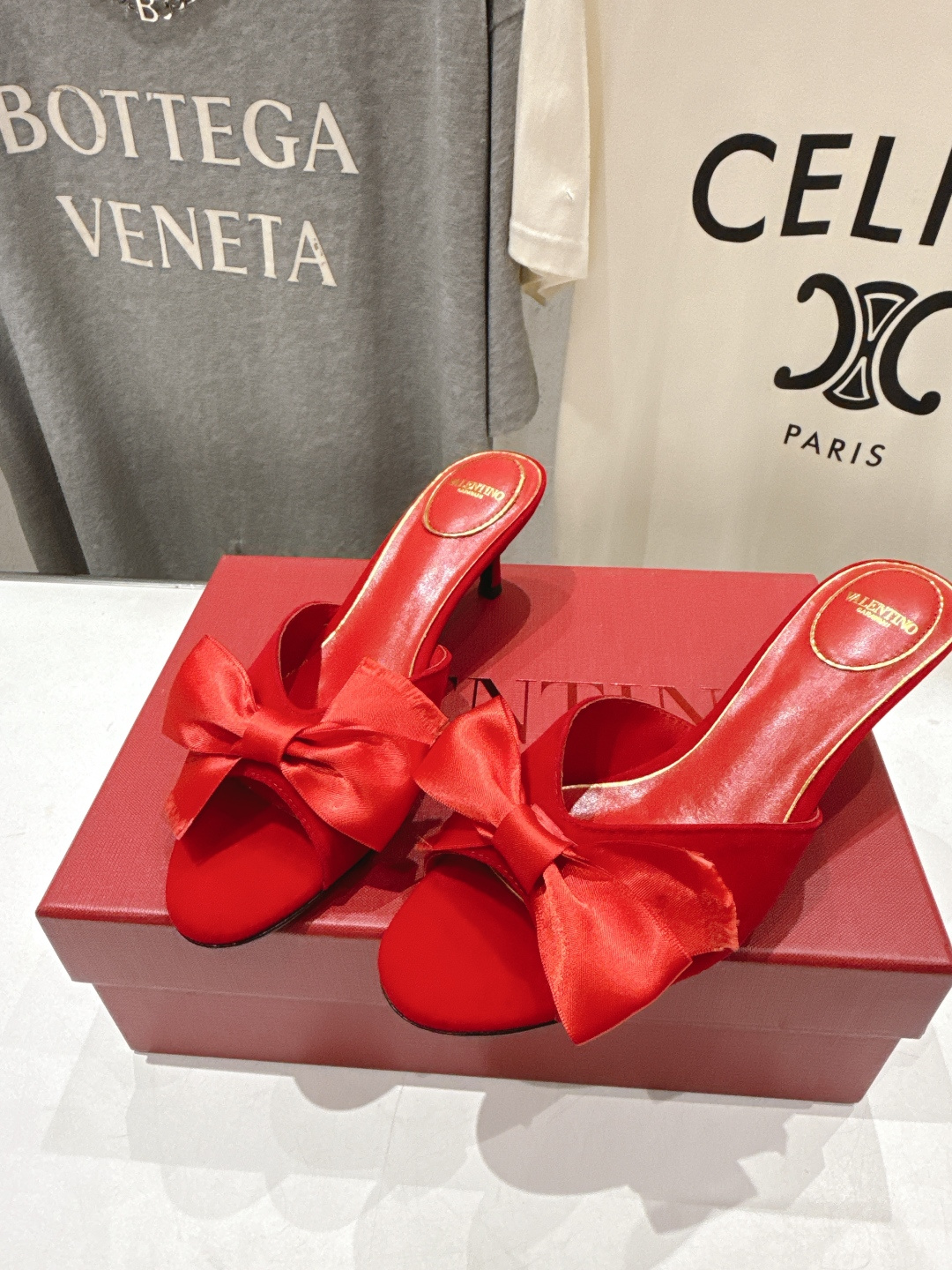 高版本出厂  ～New～顶级制作·Valentino*·华伦天奴〰️2026ss官方同步夏季走秀新款高跟