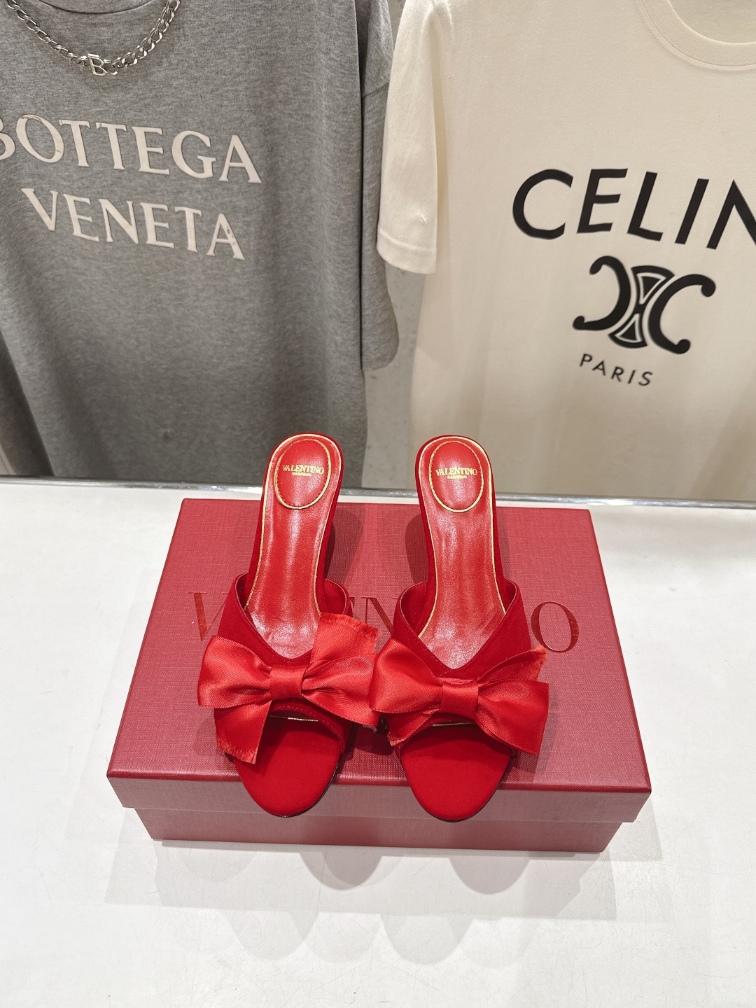 高版本出厂  ～New～顶级制作·Valentino*·华伦天奴〰️2026ss官方同步夏季走秀新款高跟