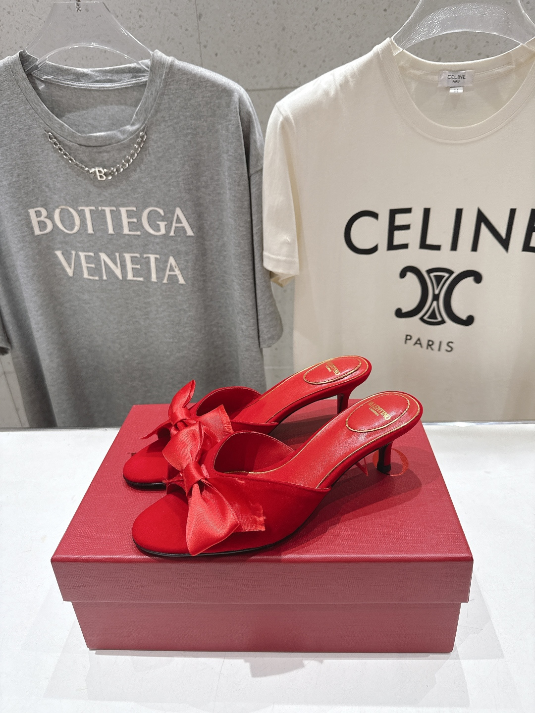 高版本出厂  ～New～顶级制作·Valentino*·华伦天奴〰️2026ss官方同步夏季走秀新款高跟
