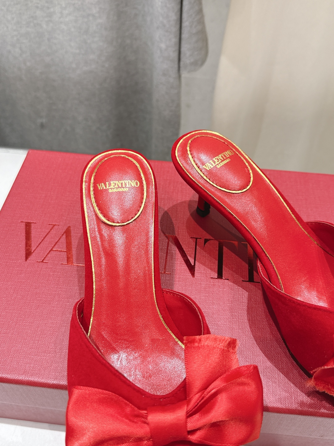 高版本出厂  ～New～顶级制作·Valentino*·华伦天奴〰️2026ss官方同步夏季走秀新款高跟