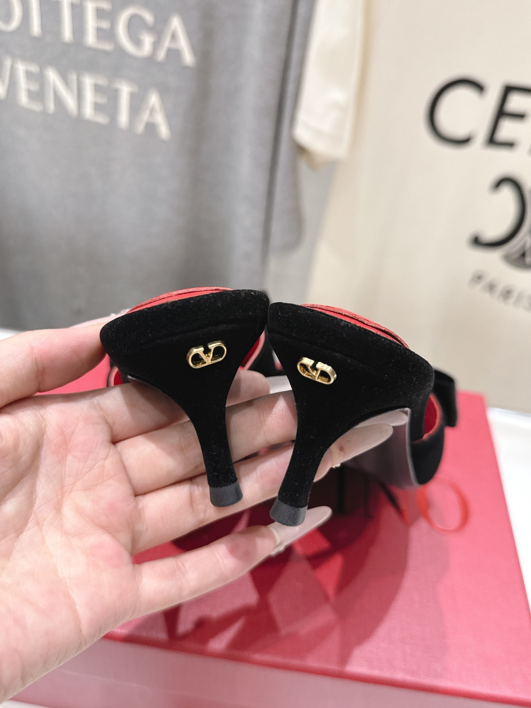 高版本出厂  ～New～顶级制作·Valentino*·华伦天奴〰️2026ss官方同步夏季走秀新款高跟