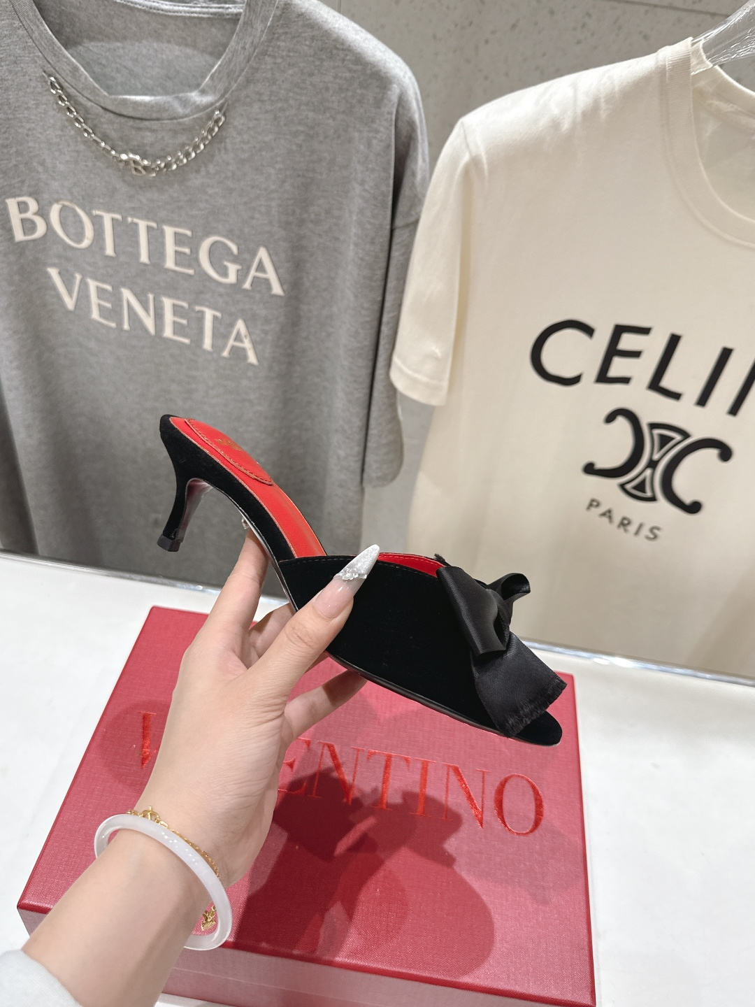 高版本出厂  ～New～顶级制作·Valentino*·华伦天奴〰️2026ss官方同步夏季走秀新款高跟