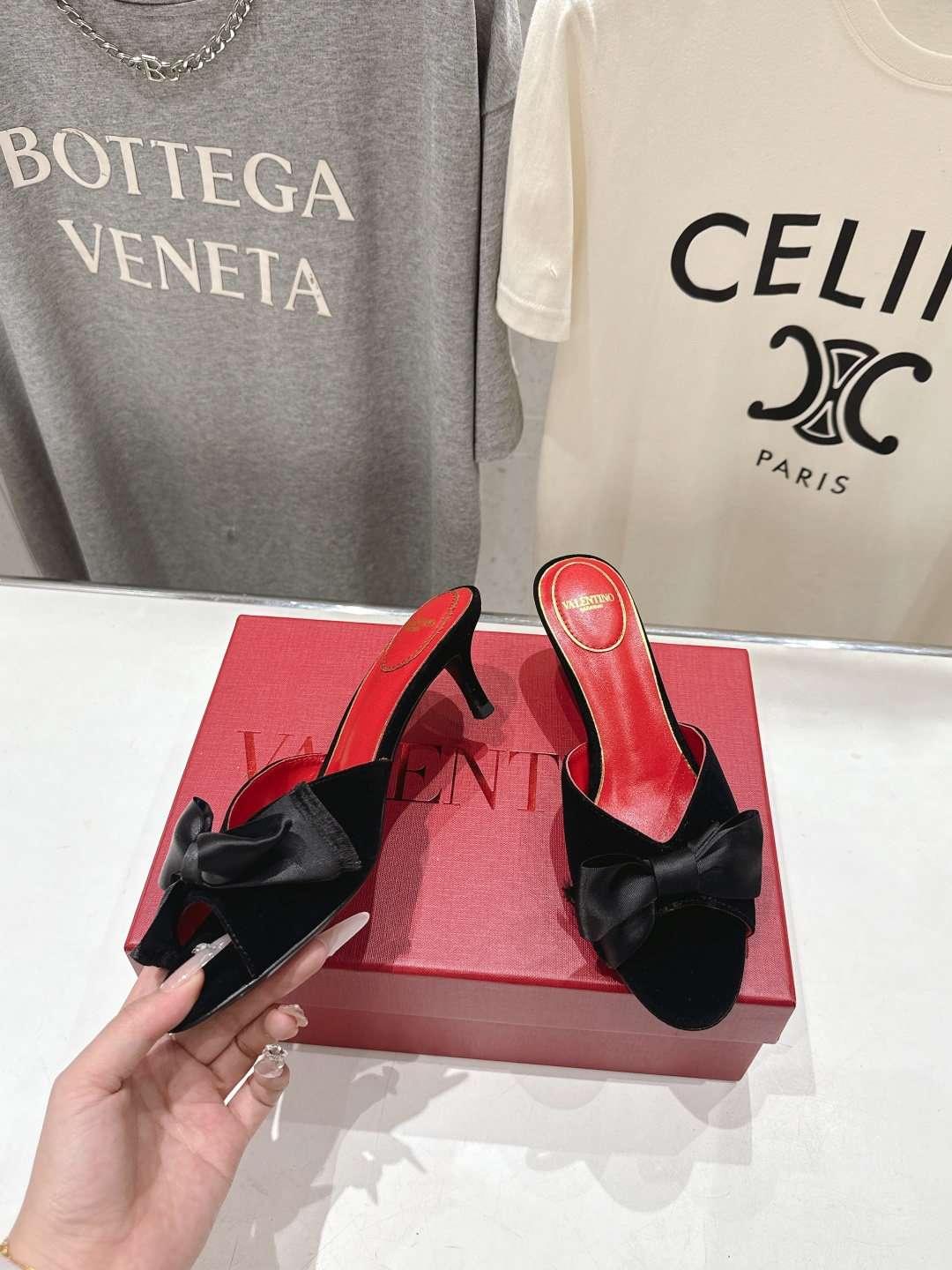 高版本出厂  ～New～顶级制作·Valentino*·华伦天奴〰️2026ss官方同步夏季走秀新款高跟