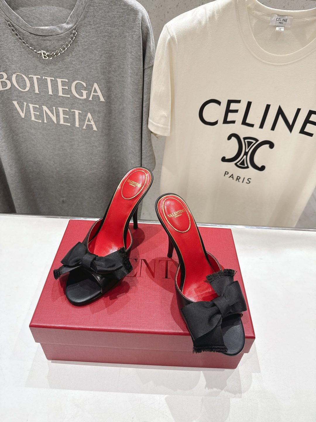 高版本出厂  ～New～顶级制作·Valentino*·华伦天奴〰️2026ss官方同步夏季走秀新款高跟