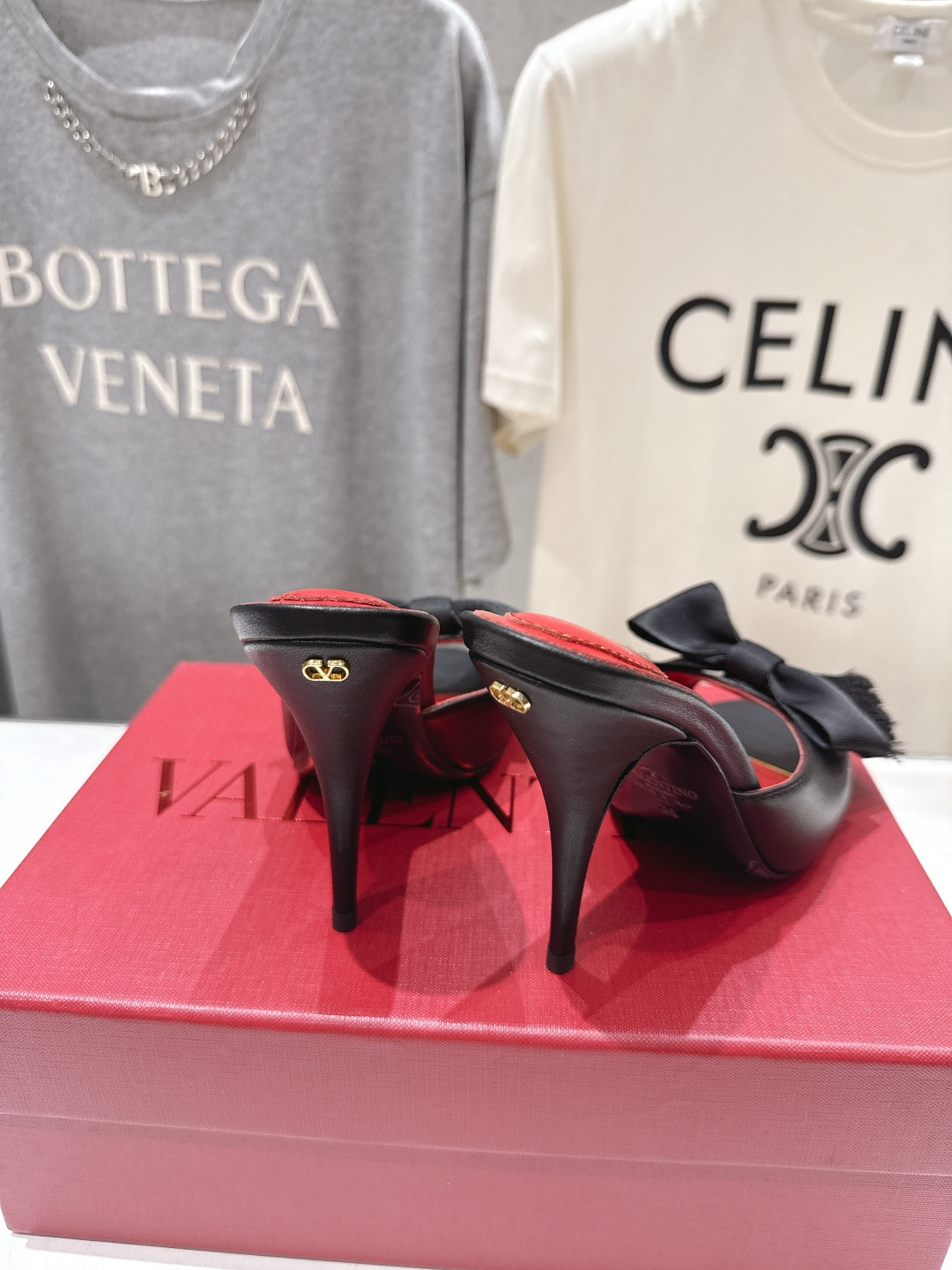 高版本出厂  ～New～顶级制作·Valentino*·华伦天奴〰️2026ss官方同步夏季走秀新款高跟