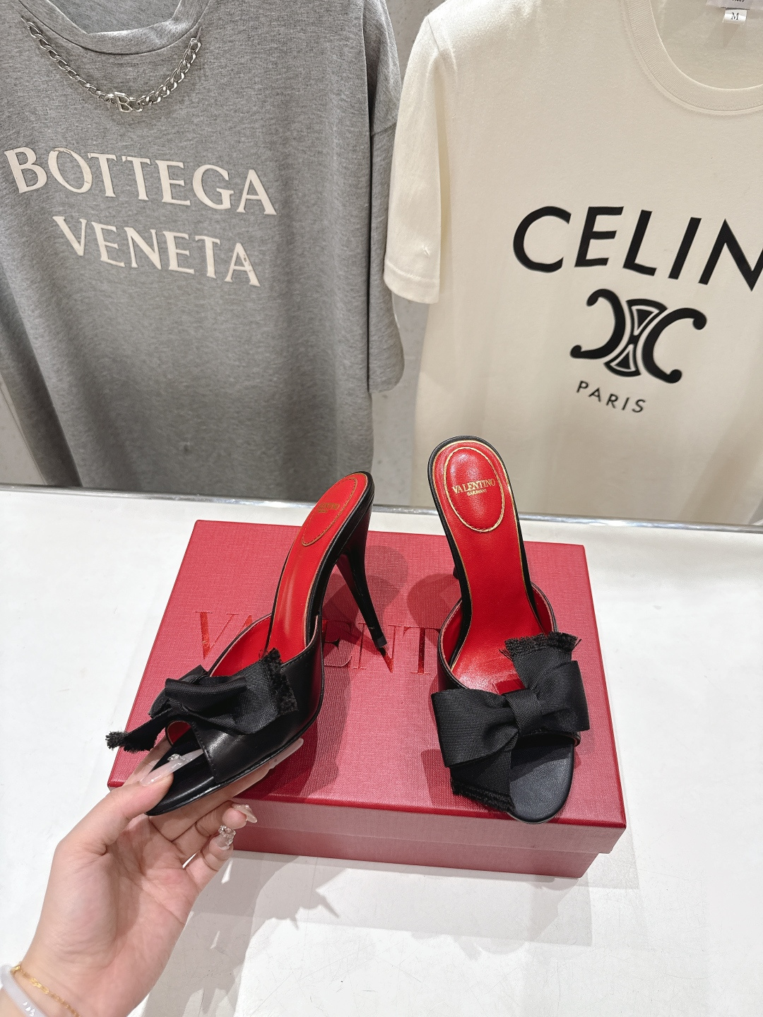 高版本出厂  ～New～顶级制作·Valentino*·华伦天奴〰️2026ss官方同步夏季走秀新款高跟