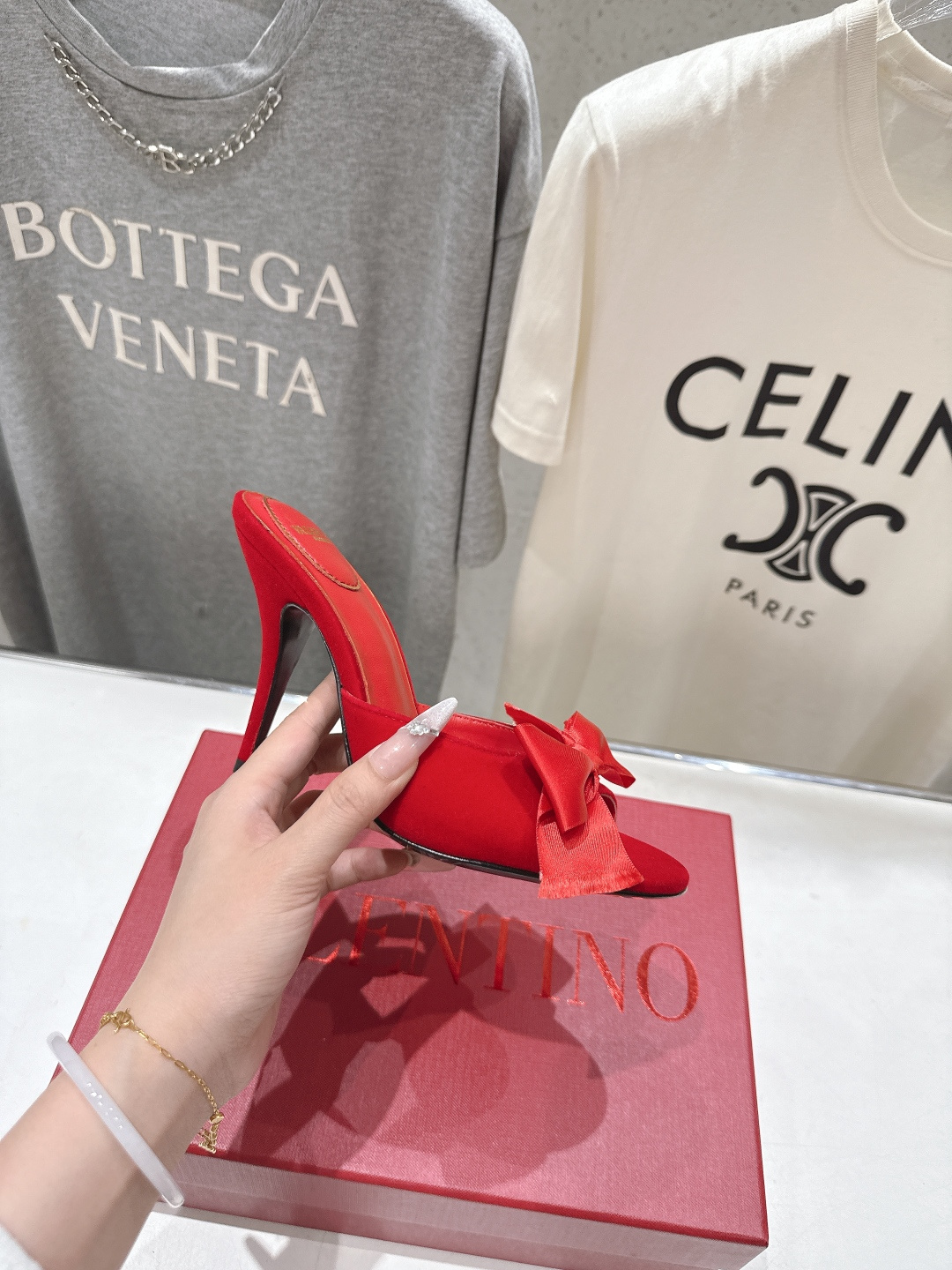 高版本出厂  ～New～顶级制作·Valentino*·华伦天奴〰️2026ss官方同步夏季走秀新款高跟