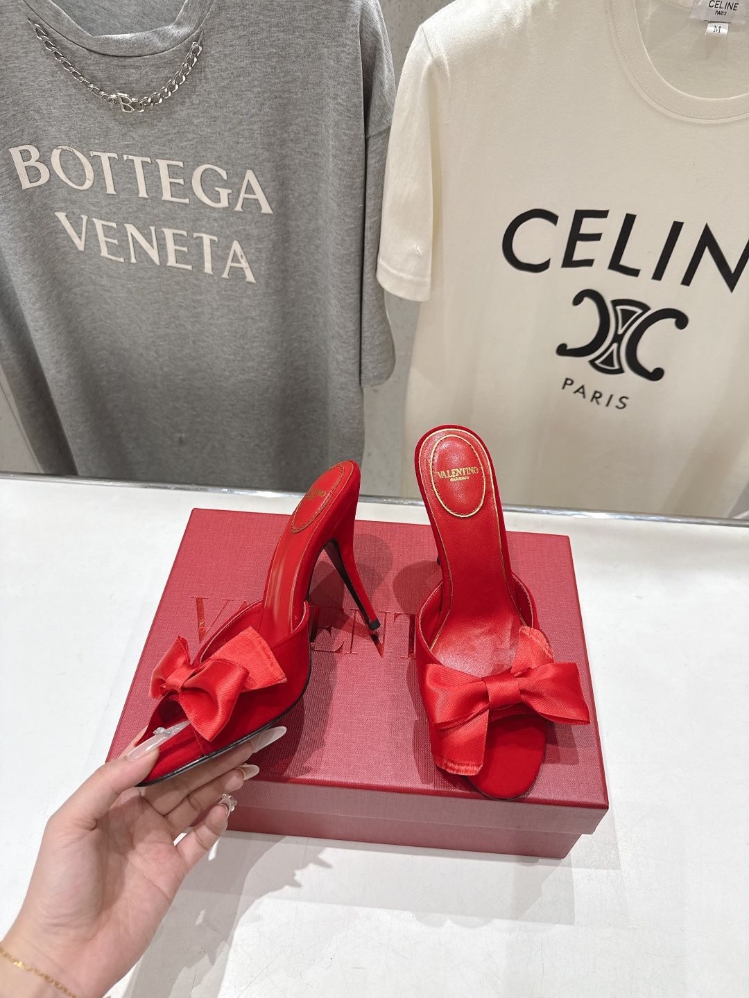 高版本出厂  ～New～顶级制作·Valentino*·华伦天奴〰️2026ss官方同步夏季走秀新款高跟