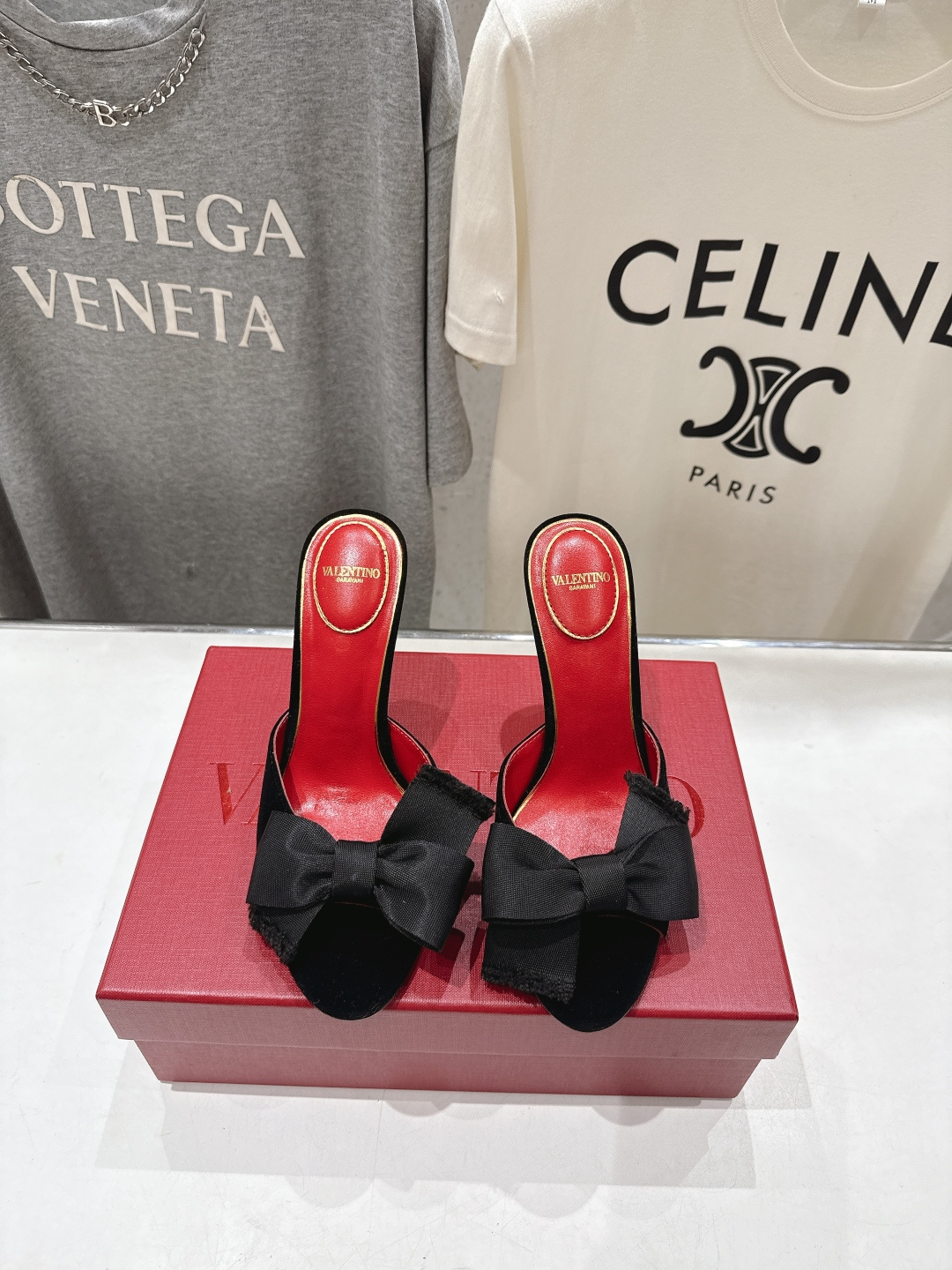 高版本出厂  ～New～顶级制作·Valentino*·华伦天奴〰️2026ss官方同步夏季走秀新款高跟