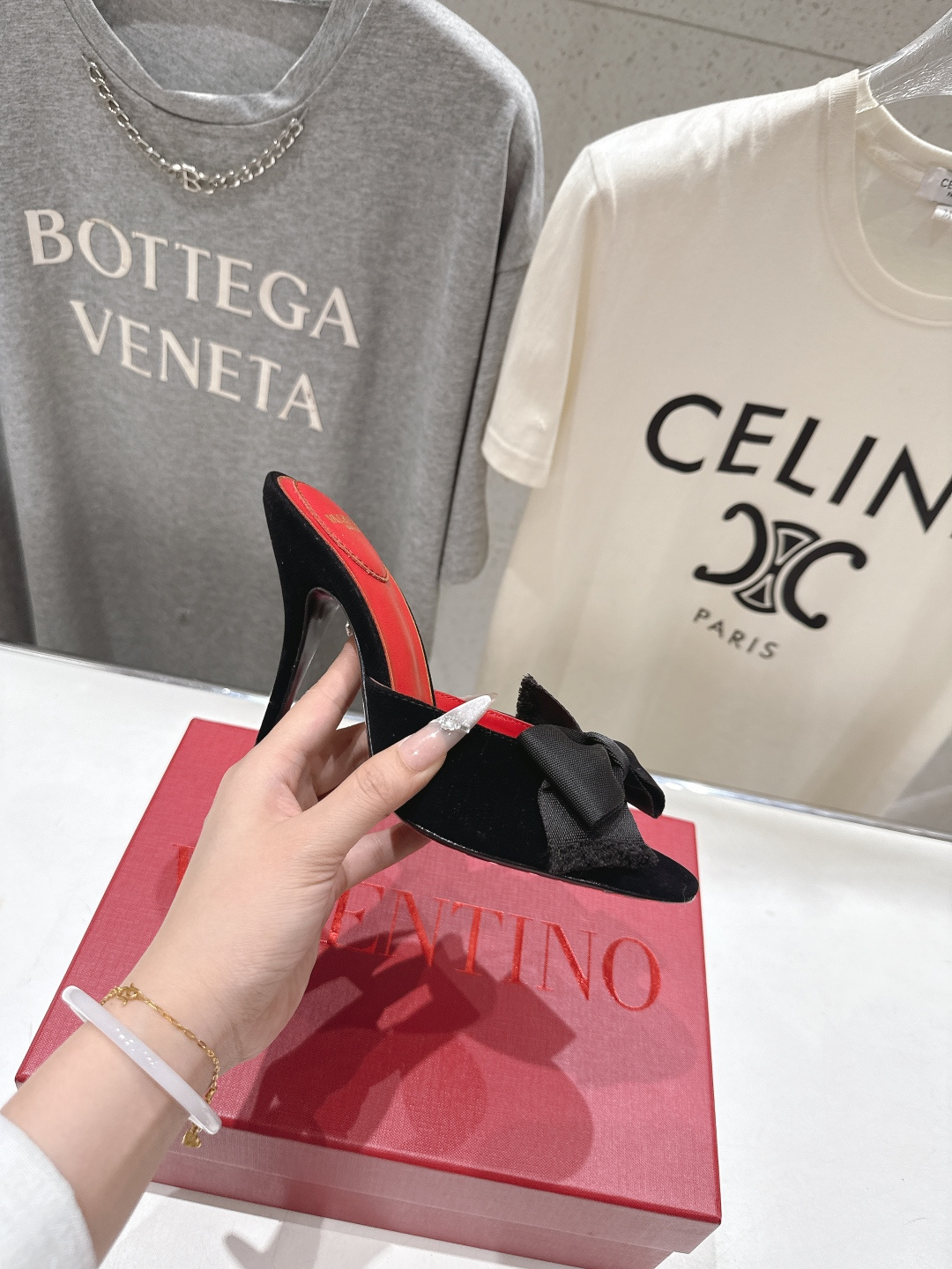 高版本出厂  ～New～顶级制作·Valentino*·华伦天奴〰️2026ss官方同步夏季走秀新款高跟