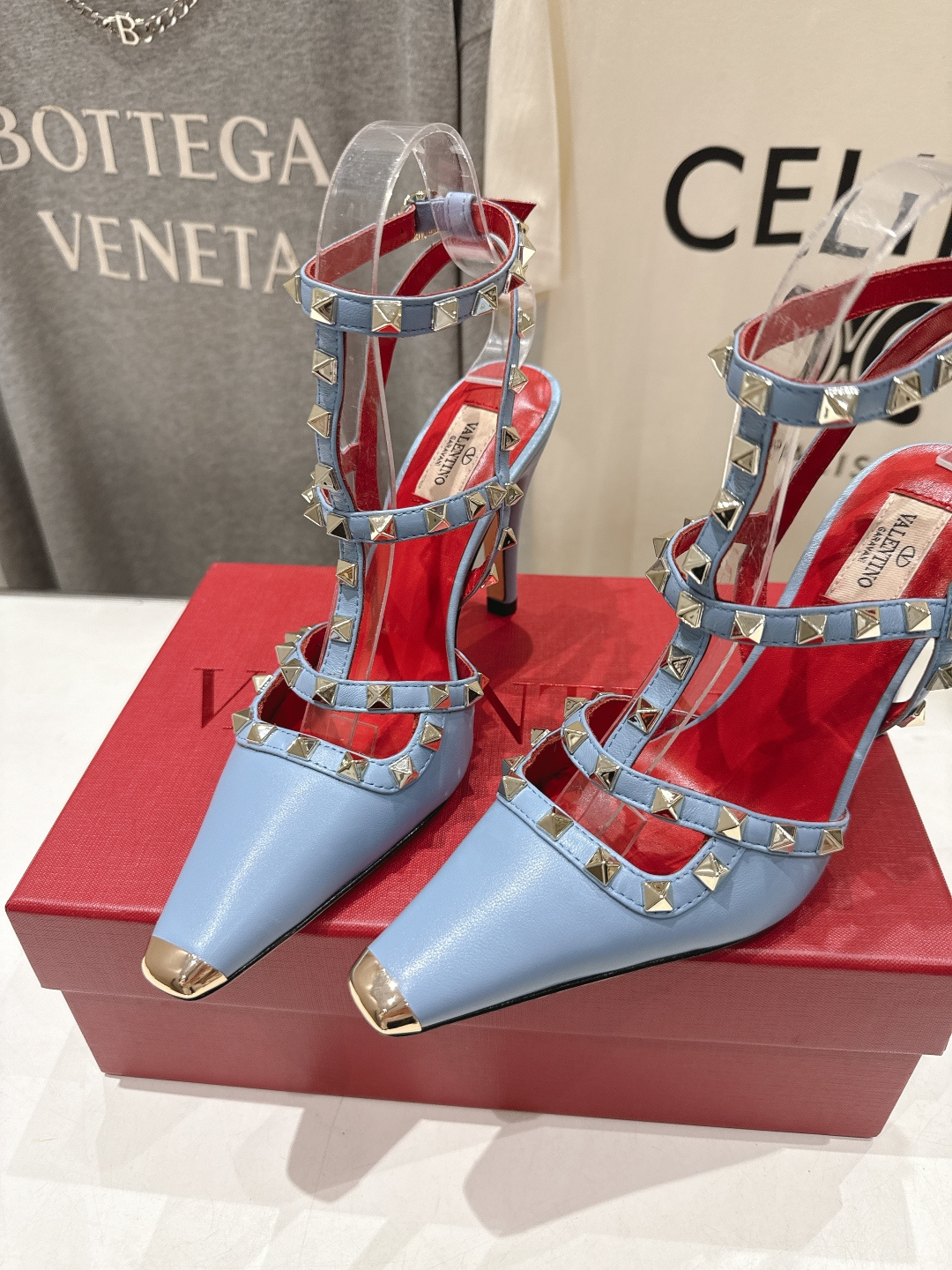 高版本出厂  ～New～顶级制作·Valentino*·华伦天奴〰️2026ss官方同步夏季走秀新款高跟