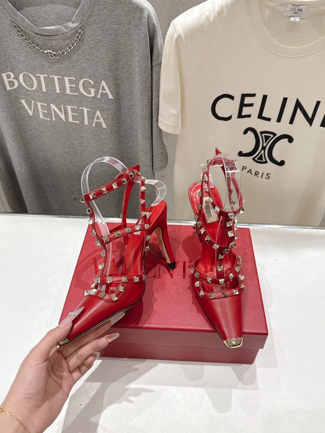 高版本出厂  ～New～顶级制作·Valentino*·华伦天奴〰️2026ss官方同步夏季走秀新款高跟