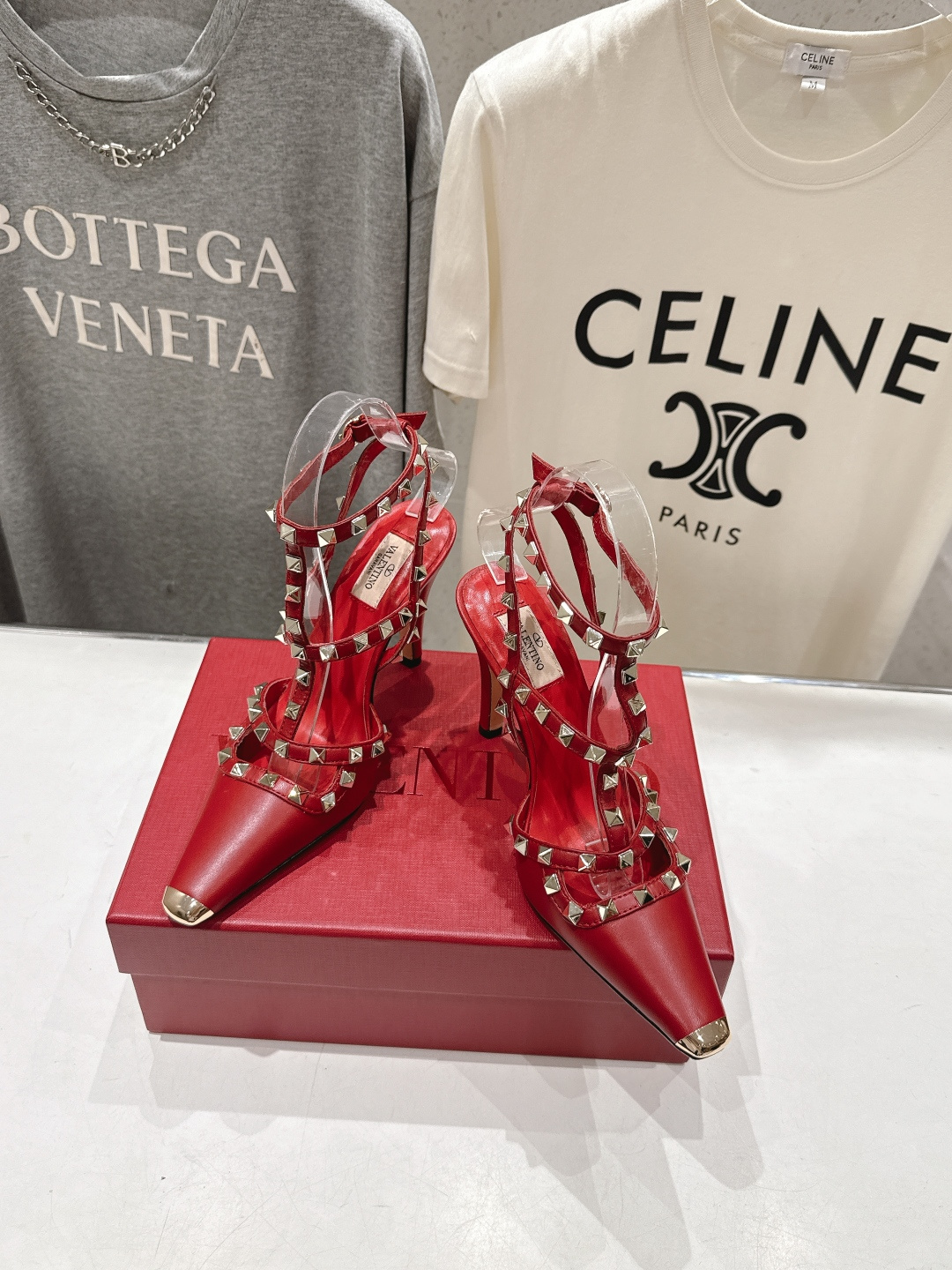 高版本出厂  ～New～顶级制作·Valentino*·华伦天奴〰️2026ss官方同步夏季走秀新款高跟