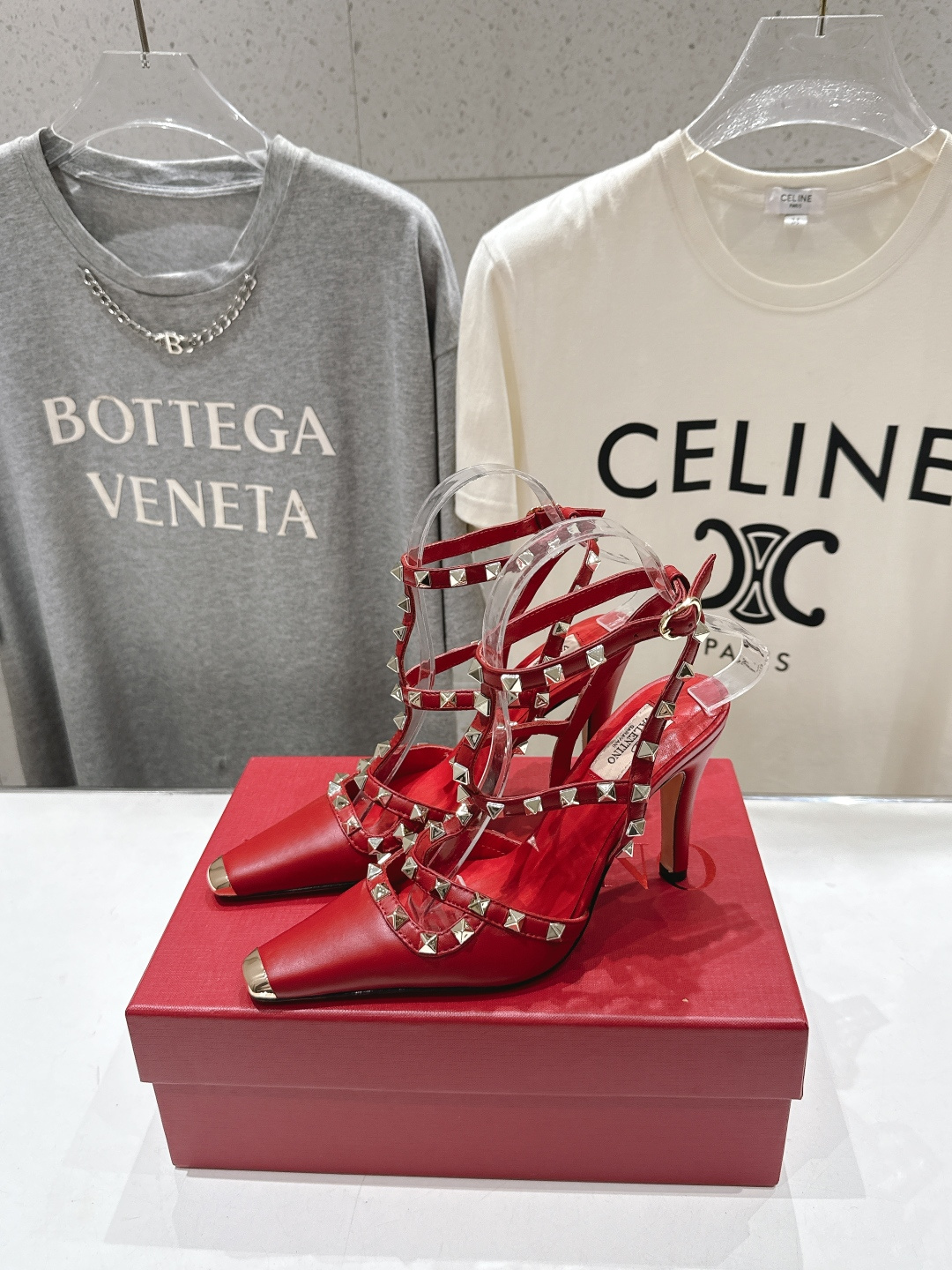 高版本出厂  ～New～顶级制作·Valentino*·华伦天奴〰️2026ss官方同步夏季走秀新款高跟