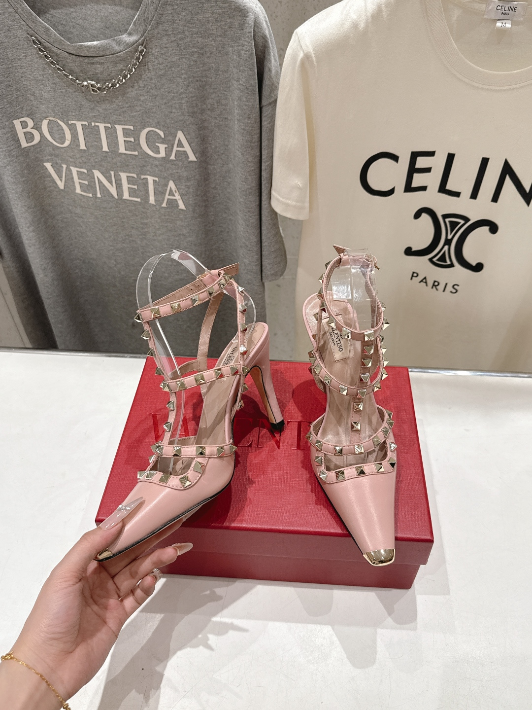 高版本出厂  ～New～顶级制作·Valentino*·华伦天奴〰️2026ss官方同步夏季走秀新款高跟
