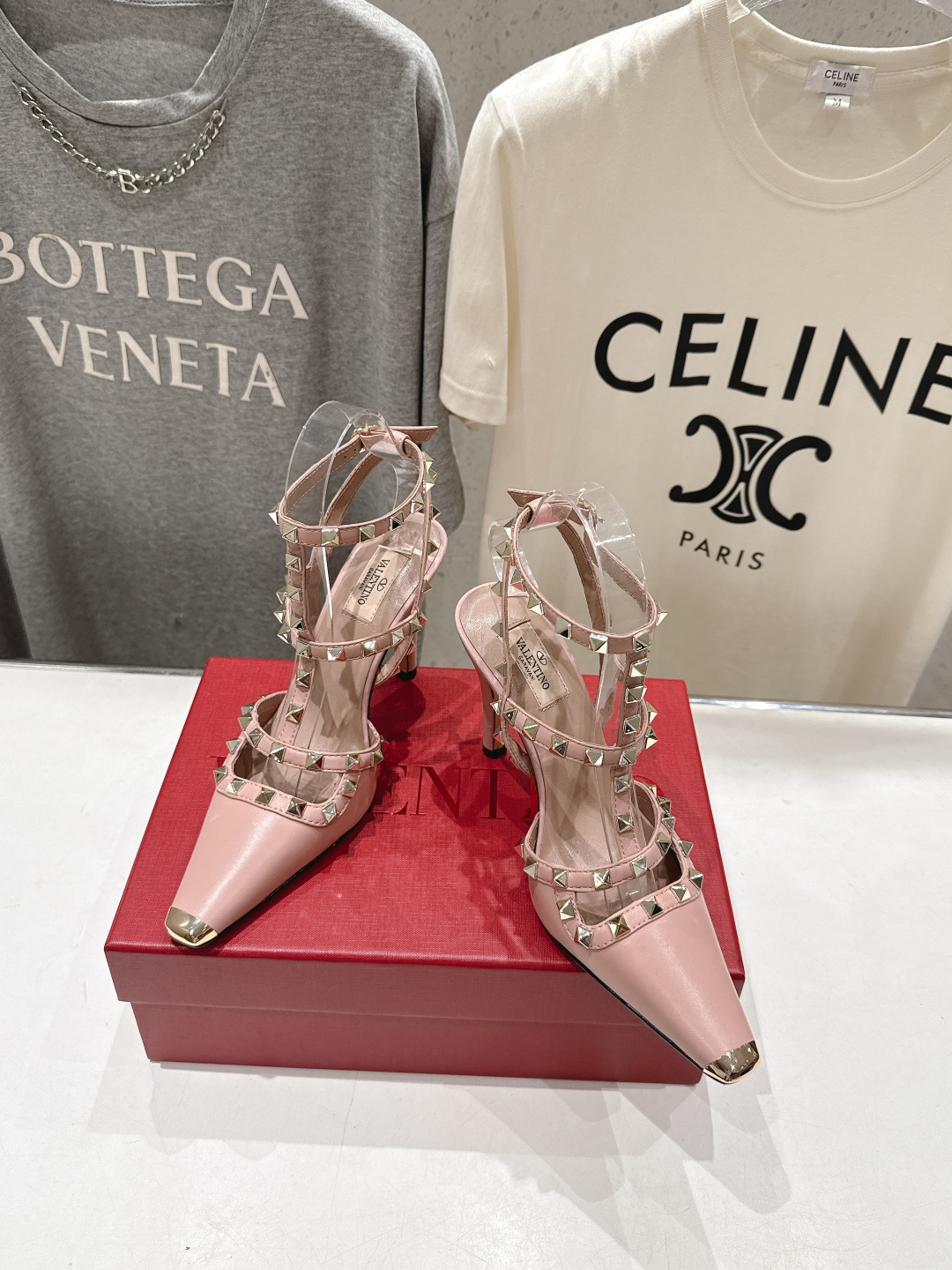 高版本出厂  ～New～顶级制作·Valentino*·华伦天奴〰️2026ss官方同步夏季走秀新款高跟