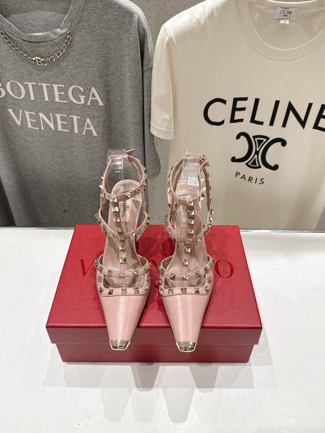 高版本出厂  ～New～顶级制作·Valentino*·华伦天奴〰️2026ss官方同步夏季走秀新款高跟