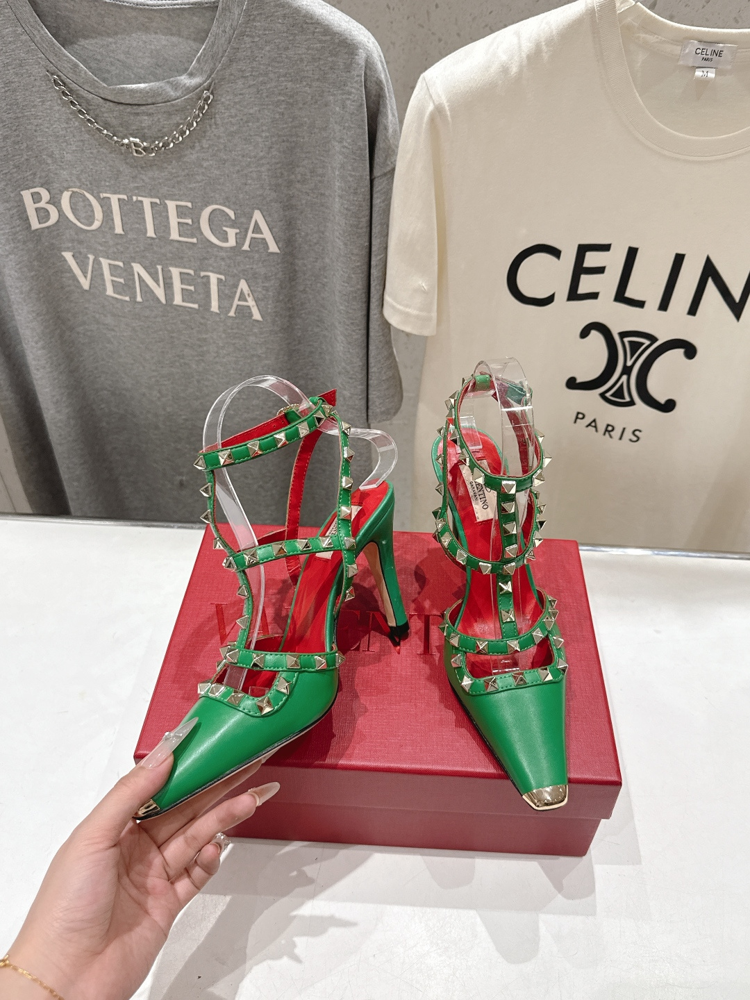 高版本出厂  ～New～顶级制作·Valentino*·华伦天奴〰️2026ss官方同步夏季走秀新款高跟