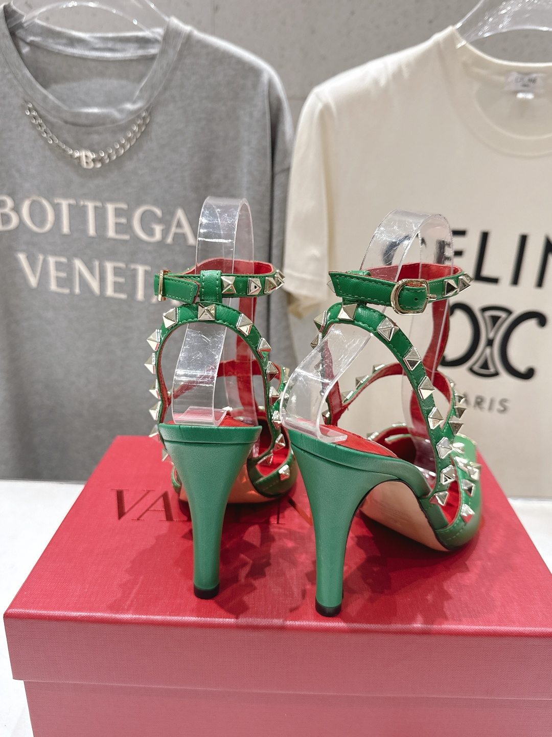 高版本出厂  ～New～顶级制作·Valentino*·华伦天奴〰️2026ss官方同步夏季走秀新款高跟