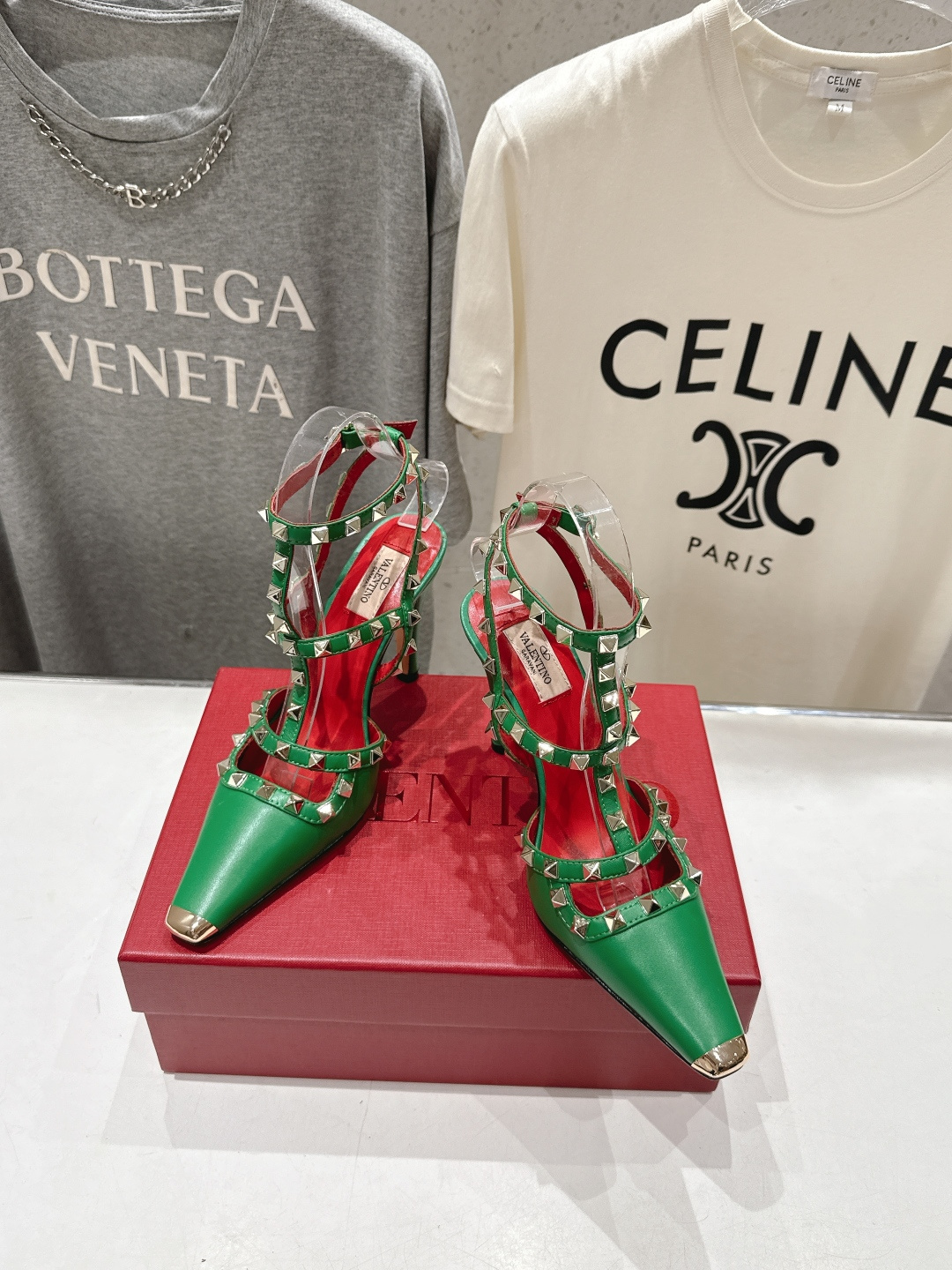 高版本出厂  ～New～顶级制作·Valentino*·华伦天奴〰️2026ss官方同步夏季走秀新款高跟