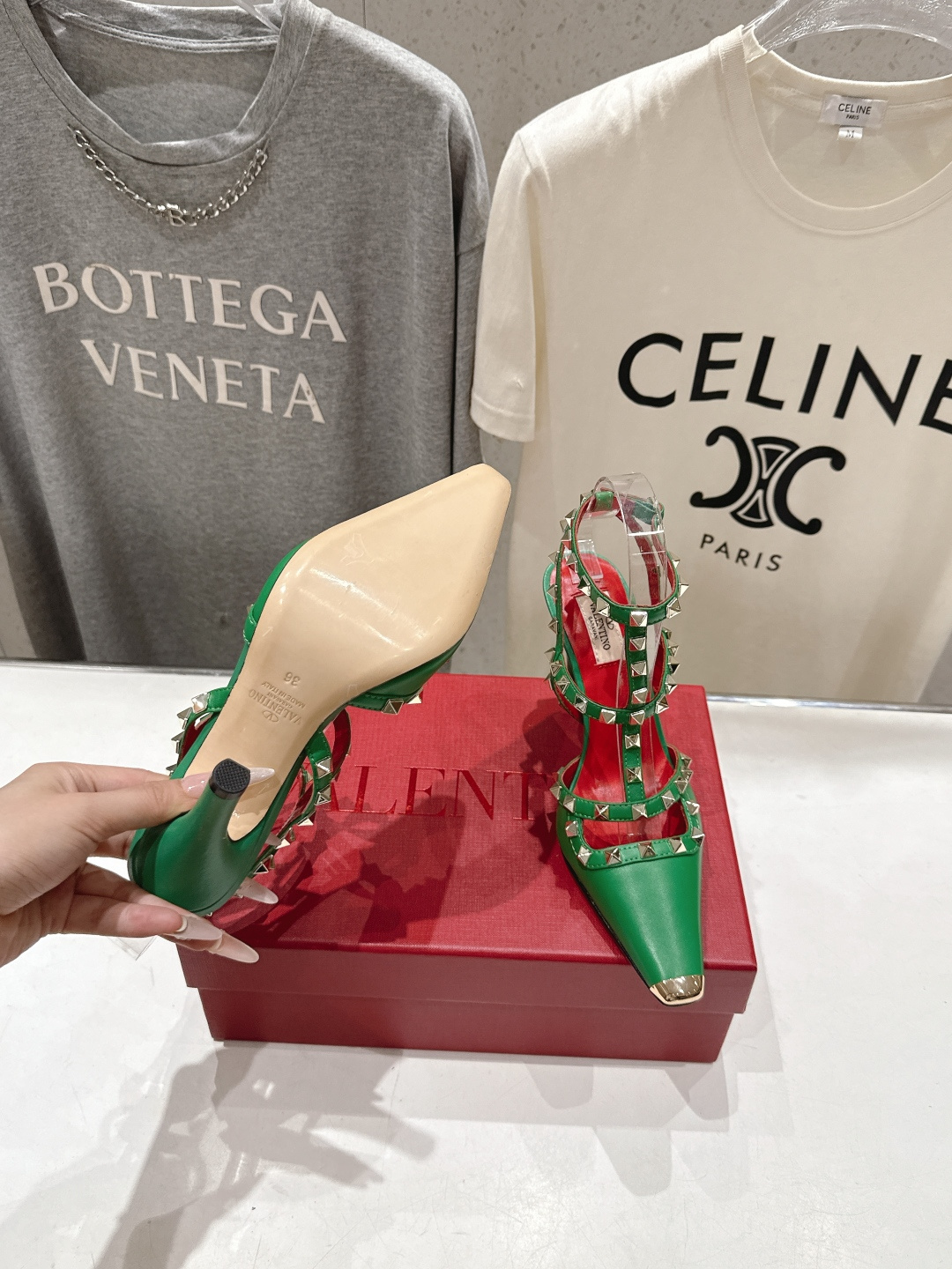 高版本出厂  ～New～顶级制作·Valentino*·华伦天奴〰️2026ss官方同步夏季走秀新款高跟