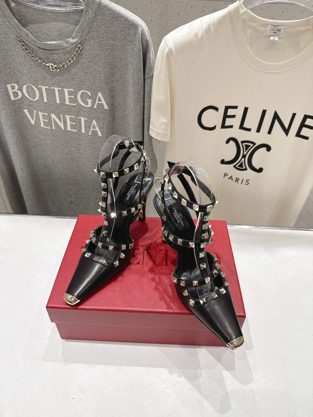 高版本出厂  ～New～顶级制作·Valentino*·华伦天奴〰️2026ss官方同步夏季走秀新款高跟