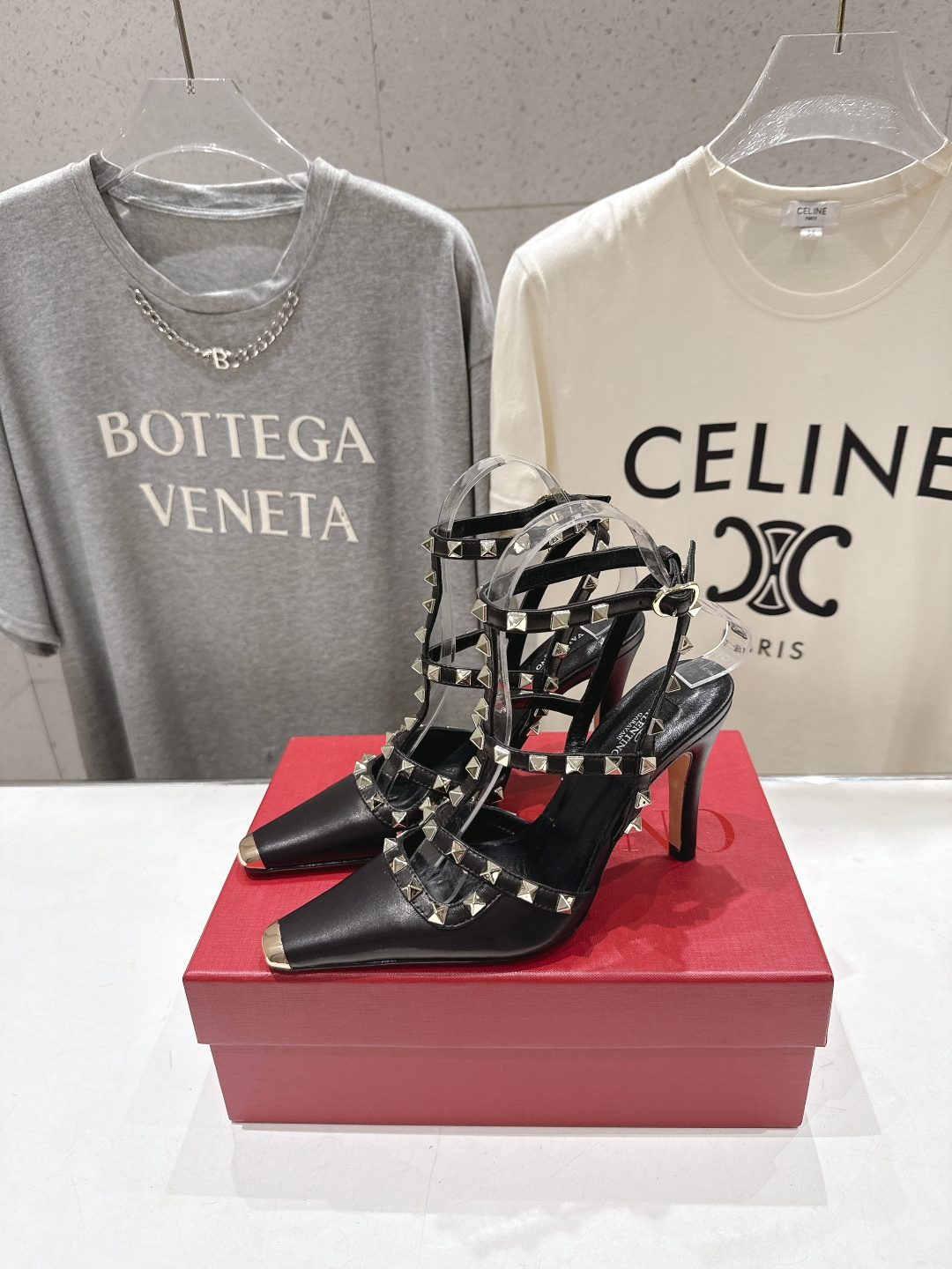 高版本出厂  ～New～顶级制作·Valentino*·华伦天奴〰️2026ss官方同步夏季走秀新款高跟