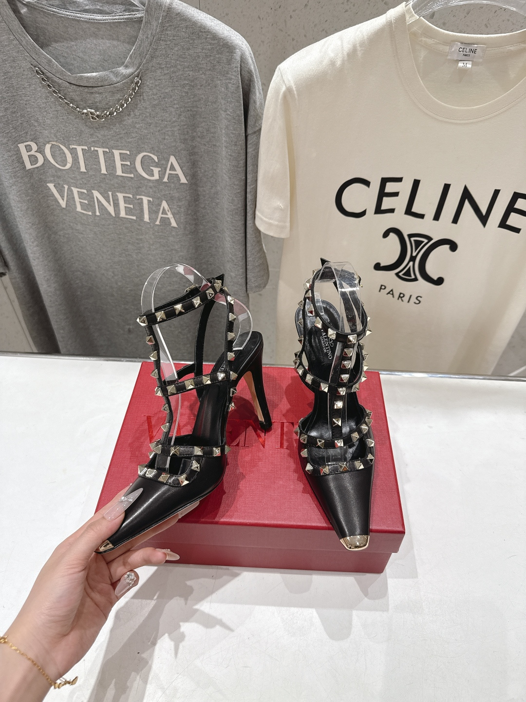 高版本出厂  ～New～顶级制作·Valentino*·华伦天奴〰️2026ss官方同步夏季走秀新款高跟