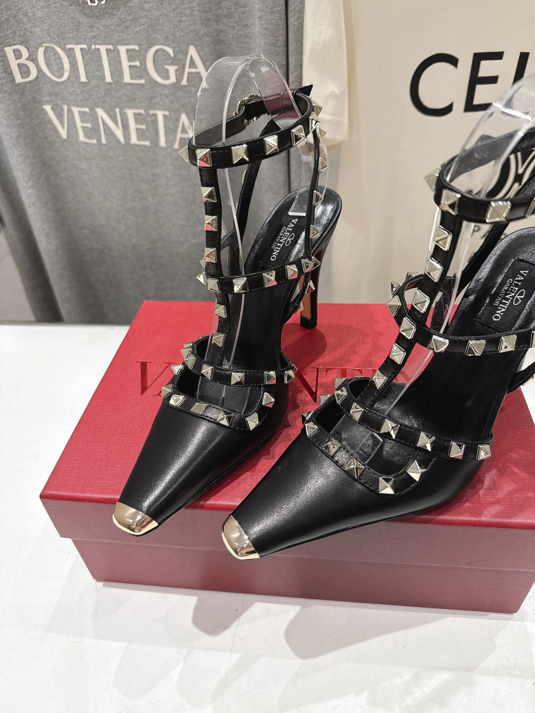 高版本出厂  ～New～顶级制作·Valentino*·华伦天奴〰️2026ss官方同步夏季走秀新款高跟