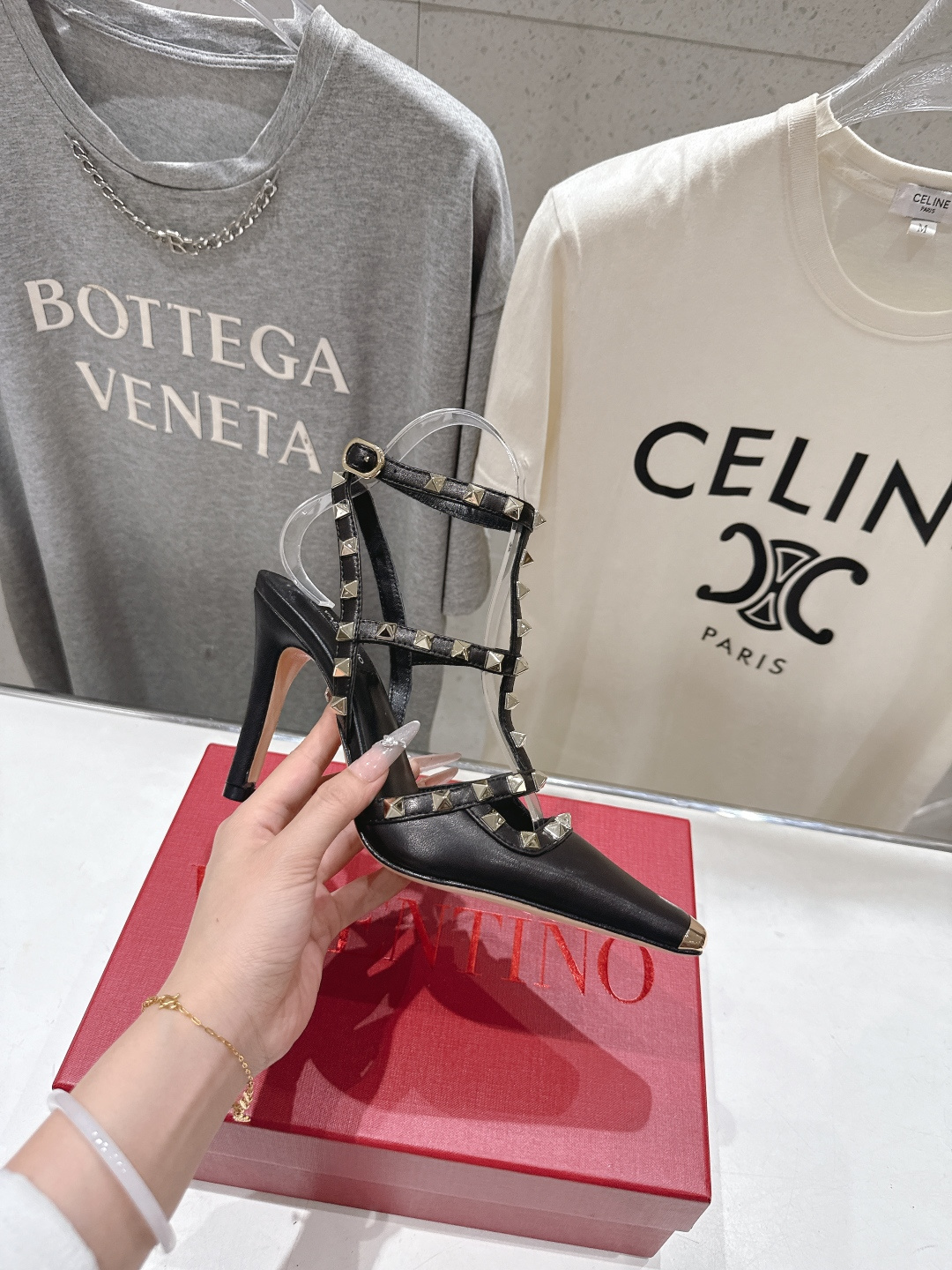 高版本出厂  ～New～顶级制作·Valentino*·华伦天奴〰️2026ss官方同步夏季走秀新款高跟