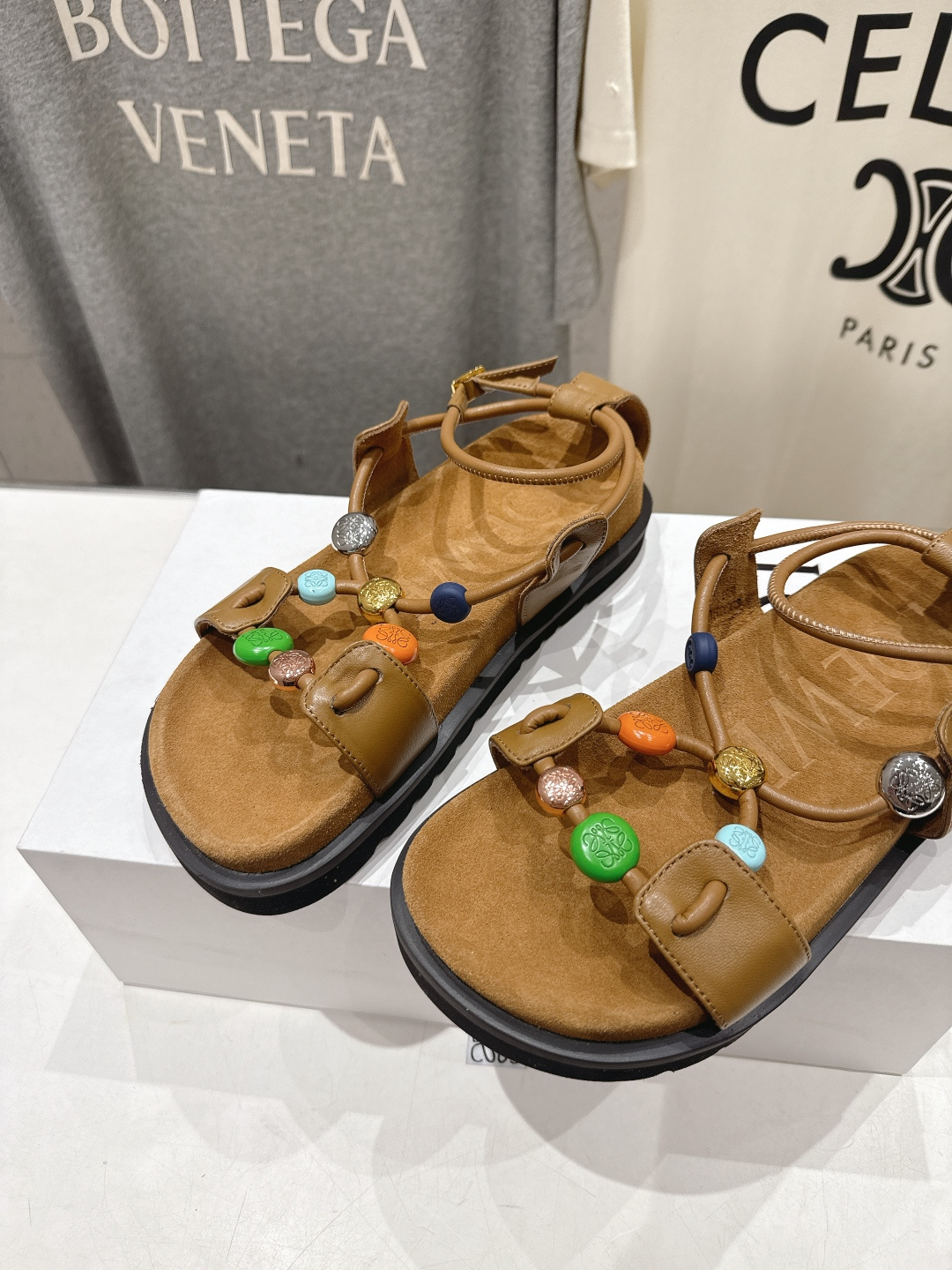 高版本出厂    LOEWE/罗意威F041 2026/ss新品复古风平底沙滩厚底凉鞋～小红书、外网火爆