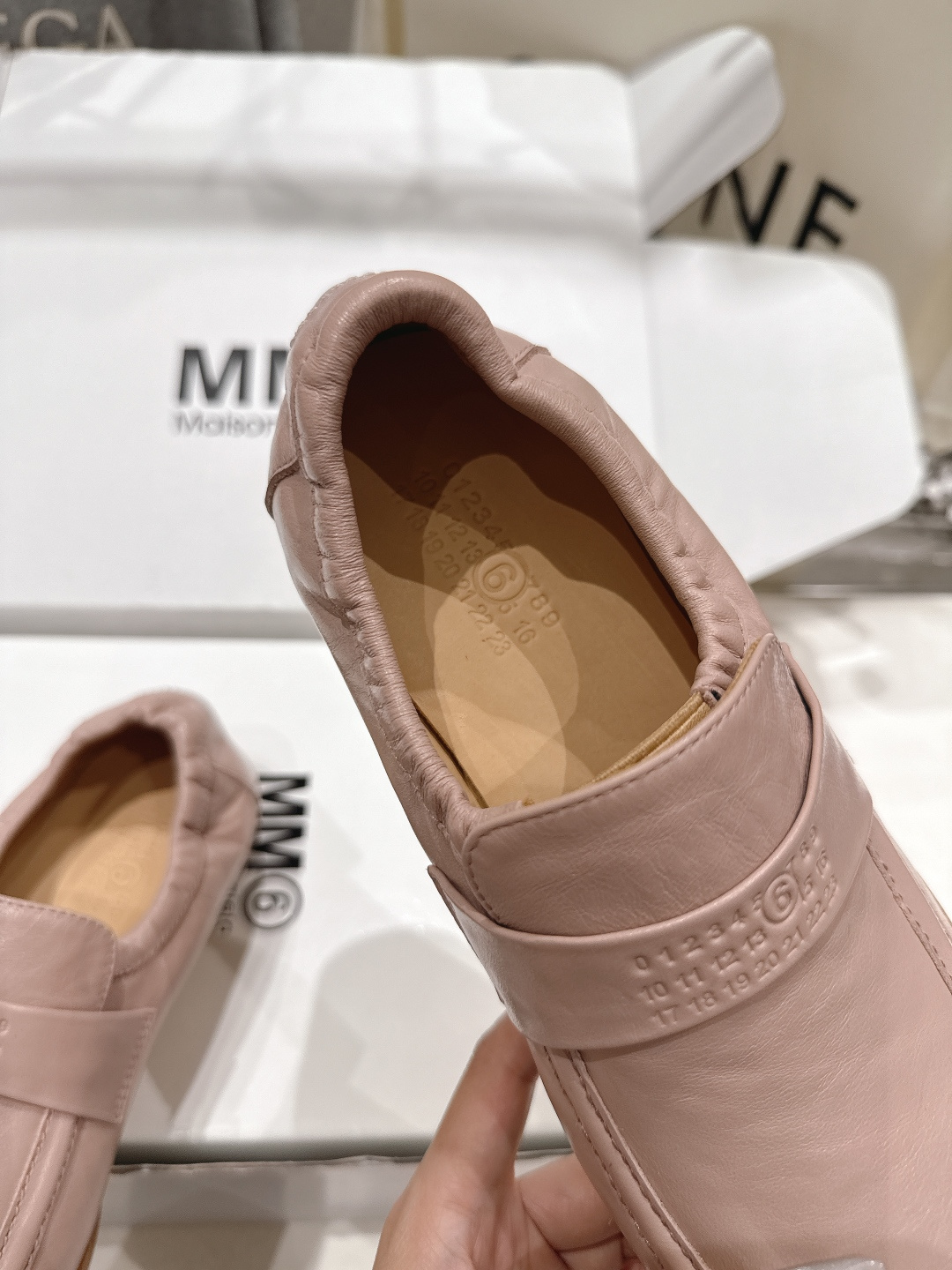 顶级出厂    MM6【Maison Magical】马吉拉F055  2026ss春夏新品最近超级火的
