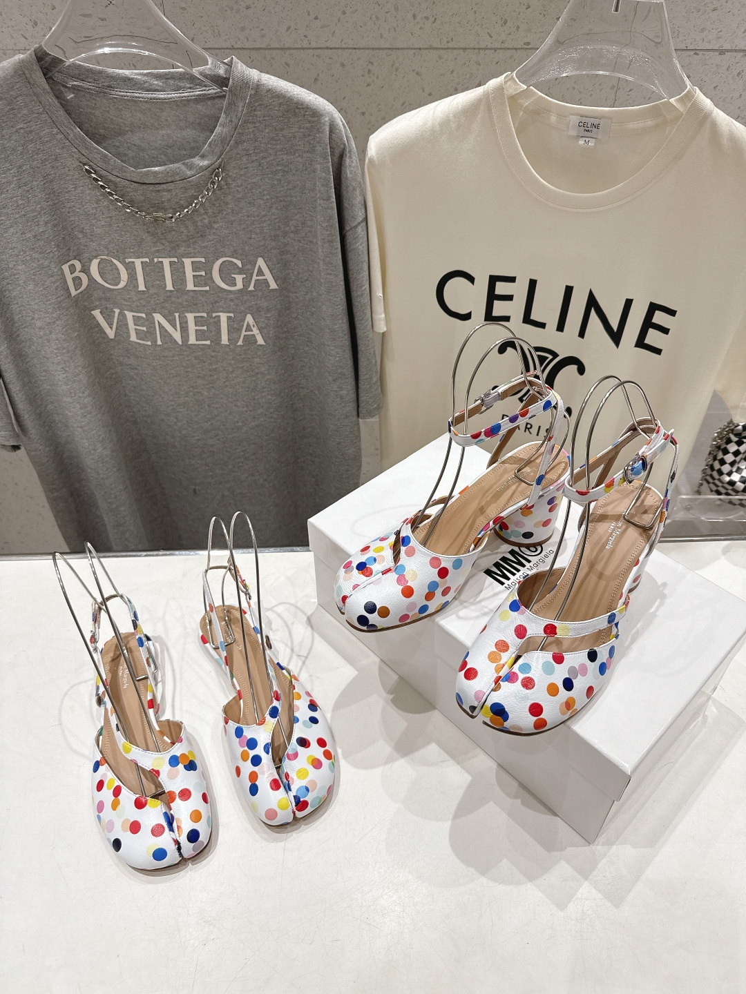 NO:890364,Collection picture~, split-toe shoes19860909集合图~,分趾鞋,Women's Shoes