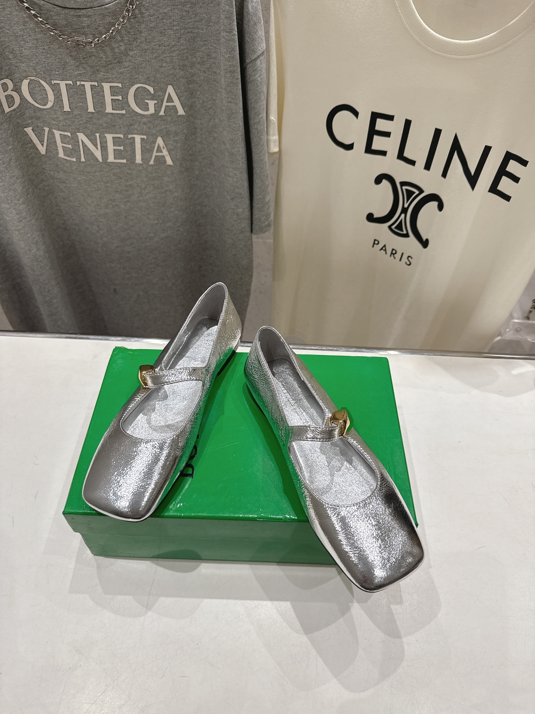 高版本出厂Bottega Veneta/BV F065 2026ss新款玛丽珍平底鞋乐福鞋 高定的配色 