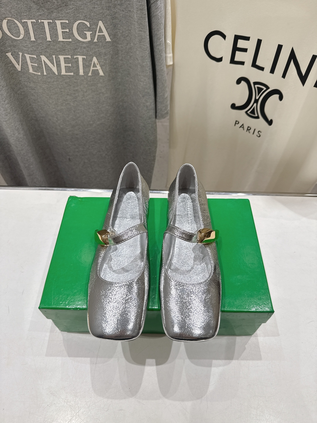高版本出厂Bottega Veneta/BV F065 2026ss新款玛丽珍平底鞋乐福鞋 高定的配色 