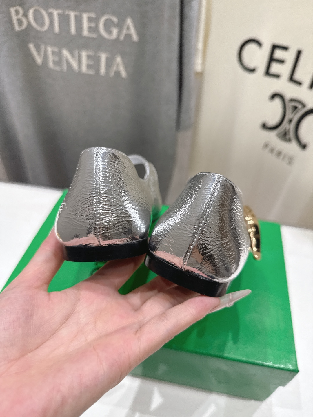 高版本出厂Bottega Veneta/BV F065 2026ss新款玛丽珍平底鞋乐福鞋 高定的配色 