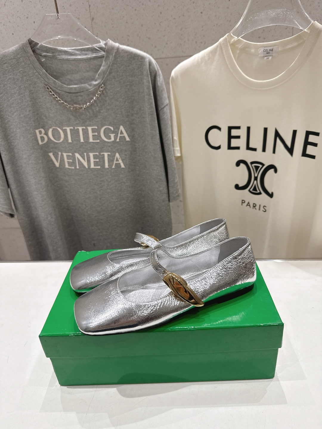 高版本出厂Bottega Veneta/BV F065 2026ss新款玛丽珍平底鞋乐福鞋 高定的配色 
