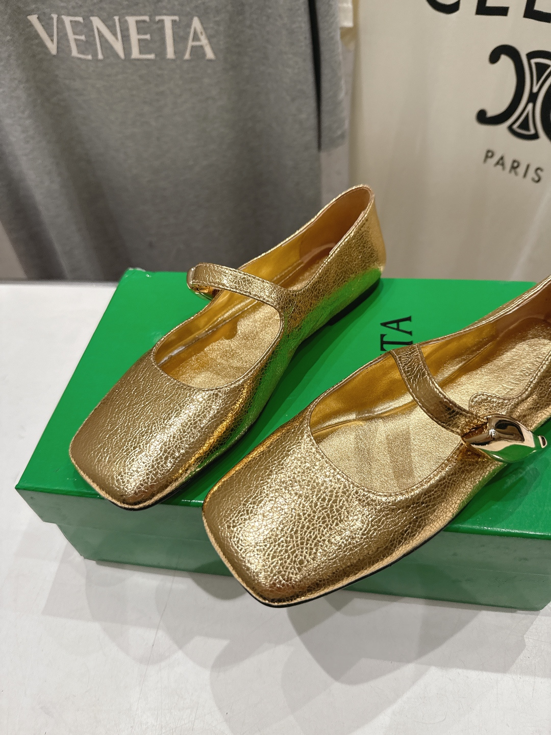 高版本出厂Bottega Veneta/BV F065 2026ss新款玛丽珍平底鞋乐福鞋 高定的配色 