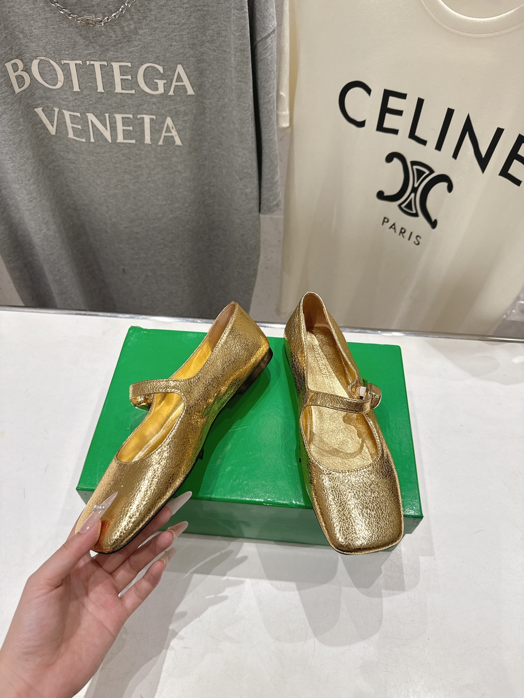 高版本出厂Bottega Veneta/BV F065 2026ss新款玛丽珍平底鞋乐福鞋 高定的配色 