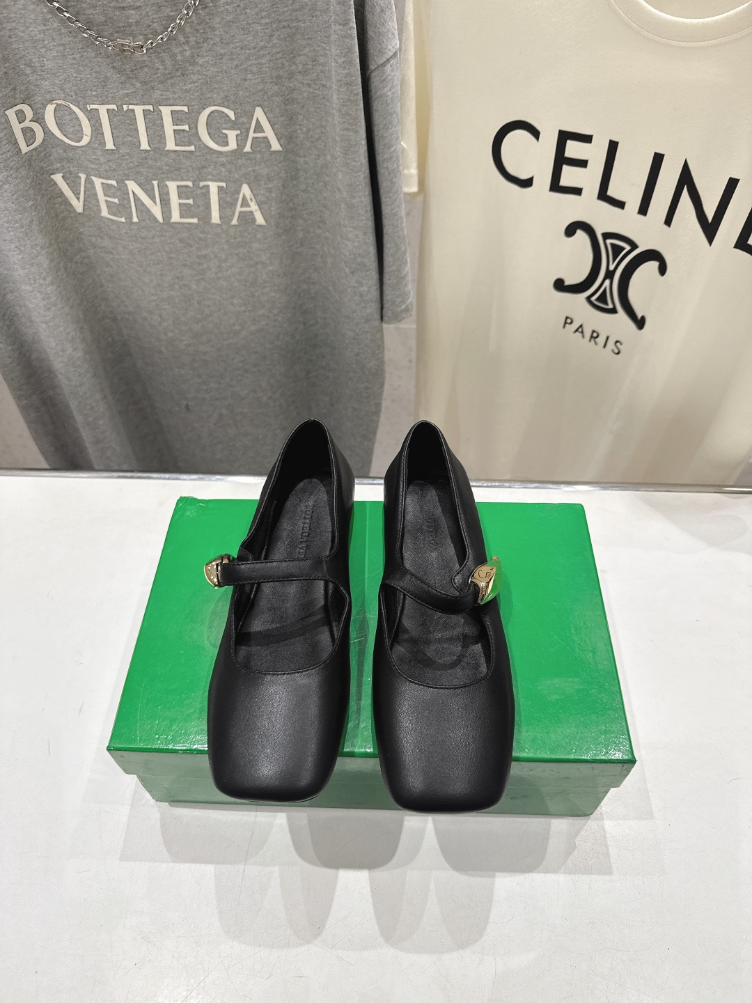 高版本出厂Bottega Veneta/BV F065 2026ss新款玛丽珍平底鞋乐福鞋 高定的配色 