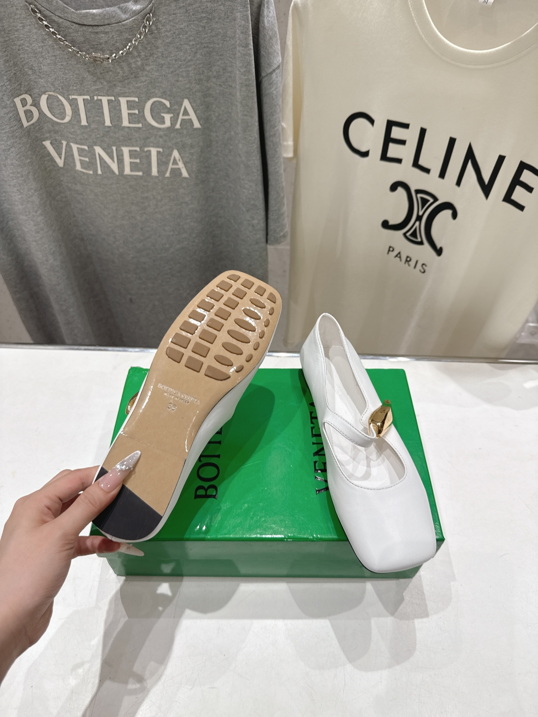 高版本出厂Bottega Veneta/BV F065 2026ss新款玛丽珍平底鞋乐福鞋 高定的配色 